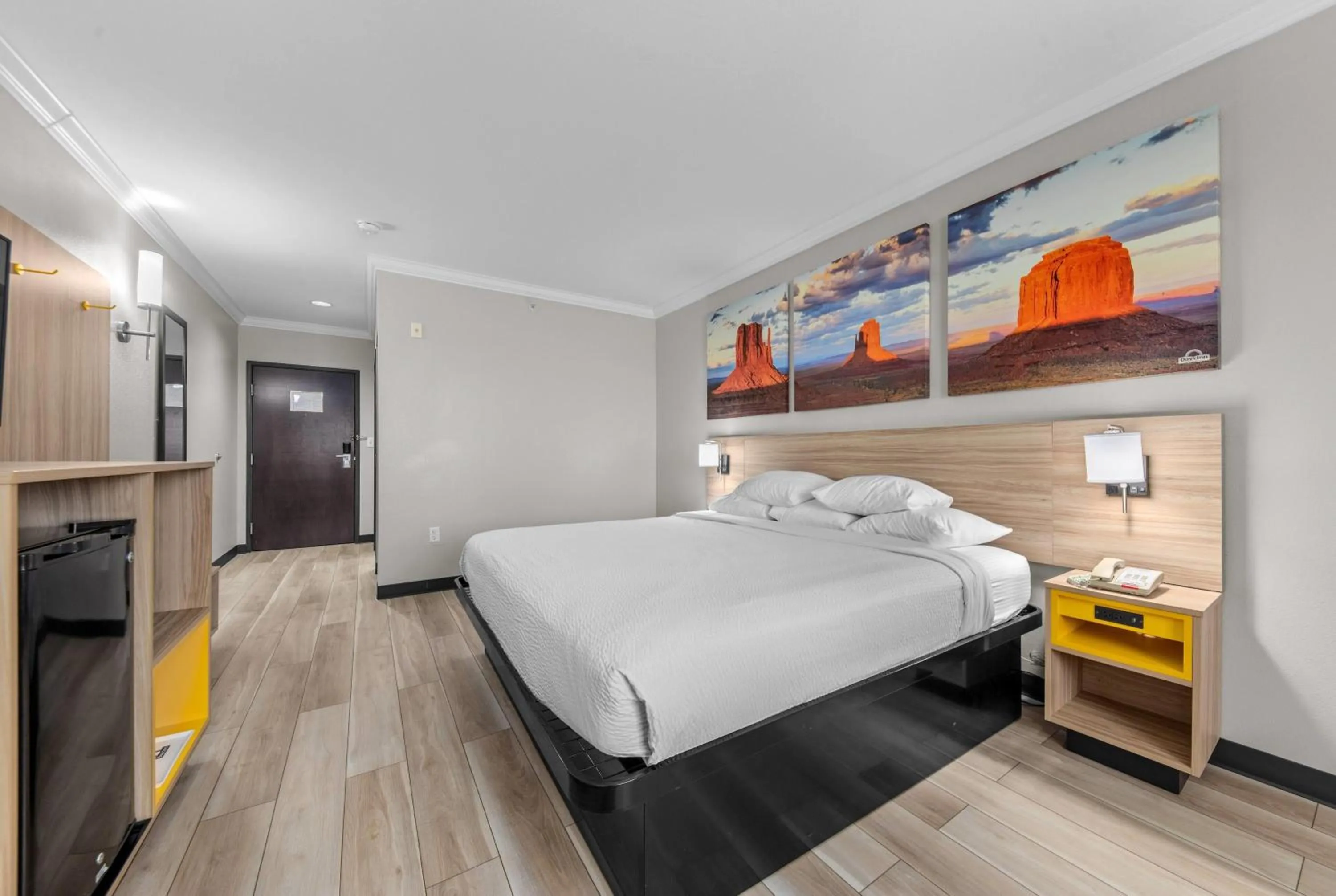 Photo of the whole room, Bed in Days Inn by Wyndham Salado