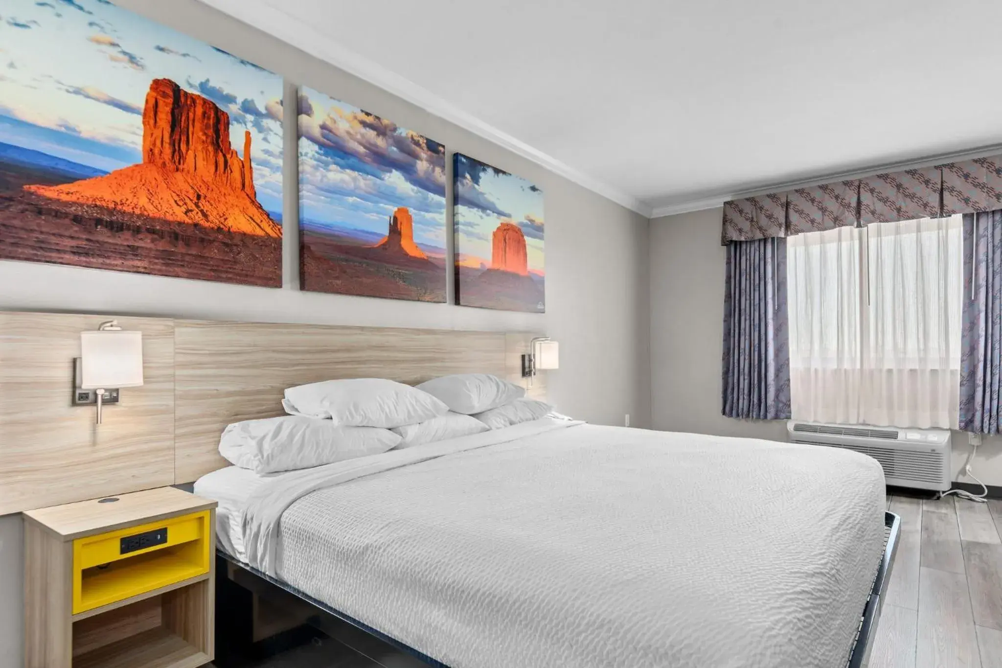 Bedroom, Bed in Days Inn by Wyndham Salado Bedroom, Bed in Days Inn by Wyndham Salado