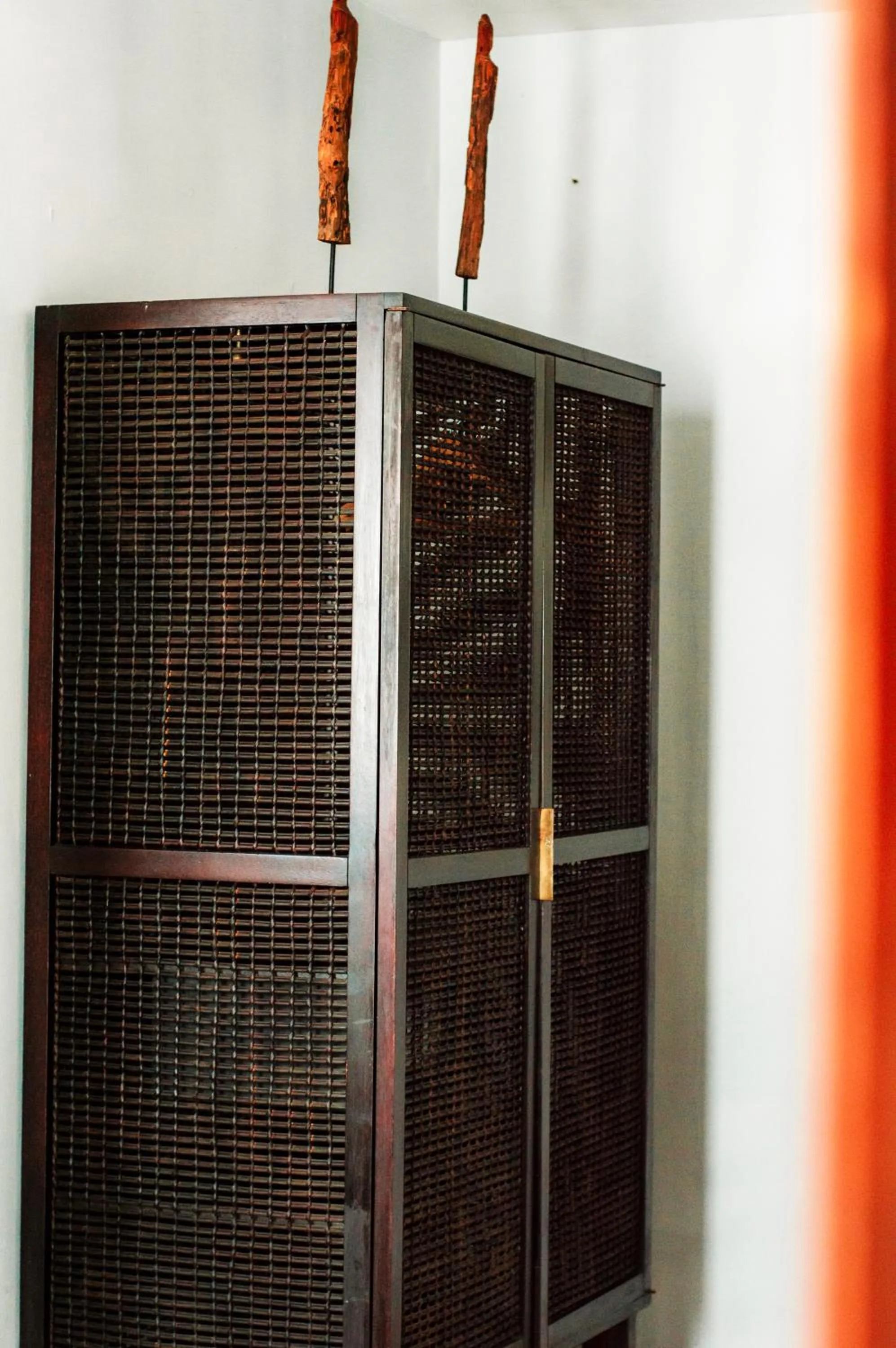 wardrobe in Casa Harb Hotel Boutique