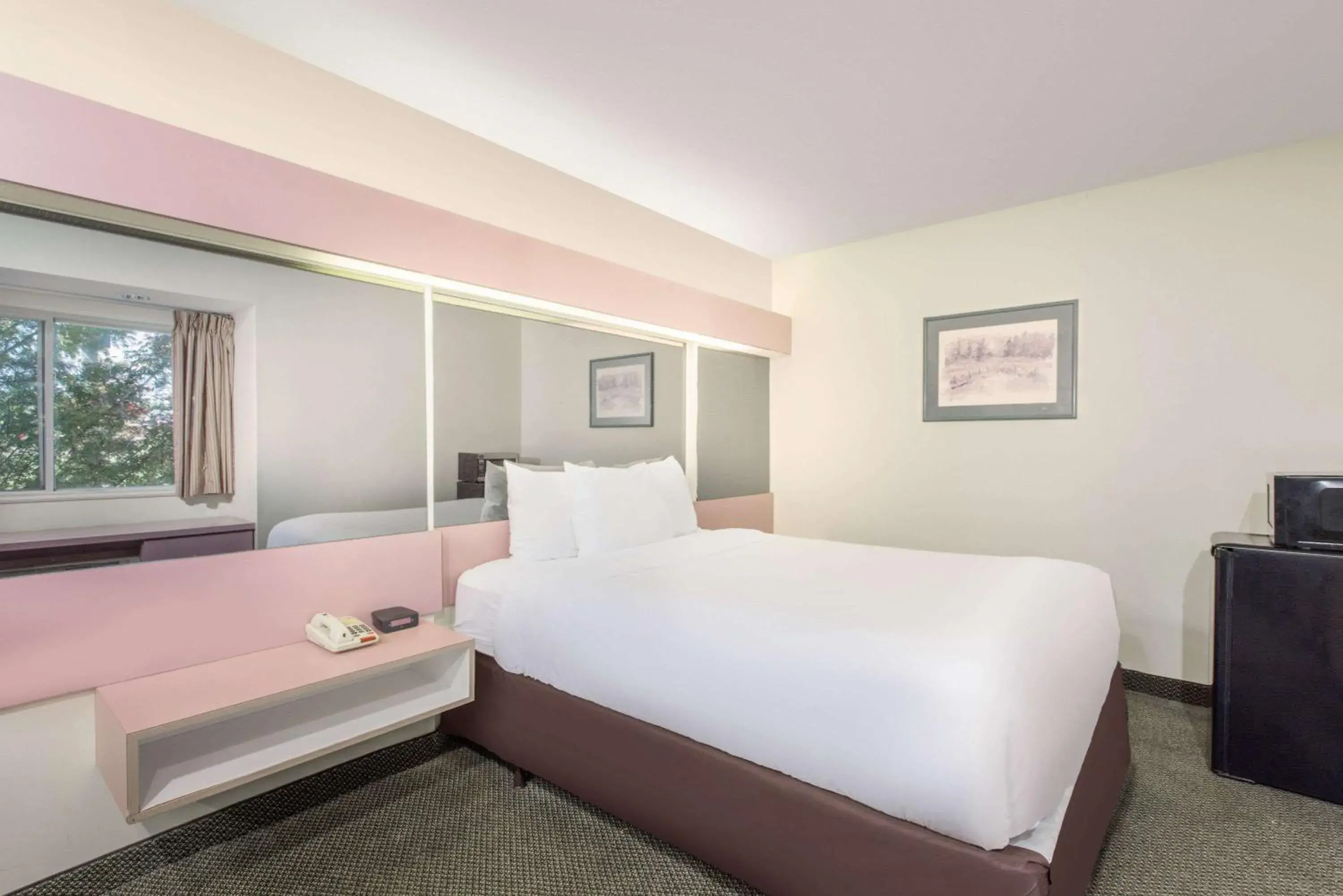 Photo of the whole room, Bed in Knights Inn Allentown Photo of the whole room, Bed in Knights Inn Allentown