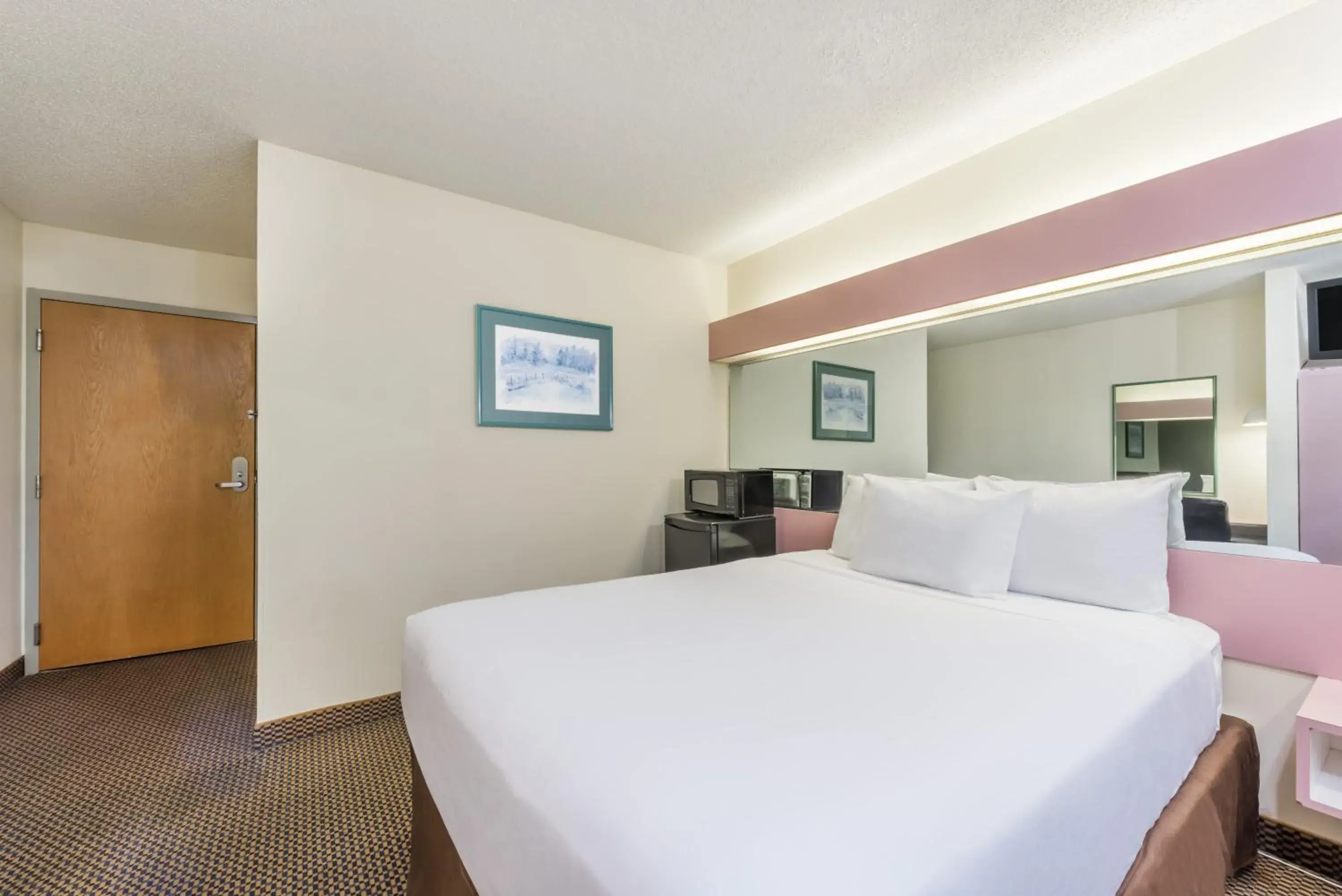 Bed in Knights Inn Allentown Bed in Knights Inn Allentown