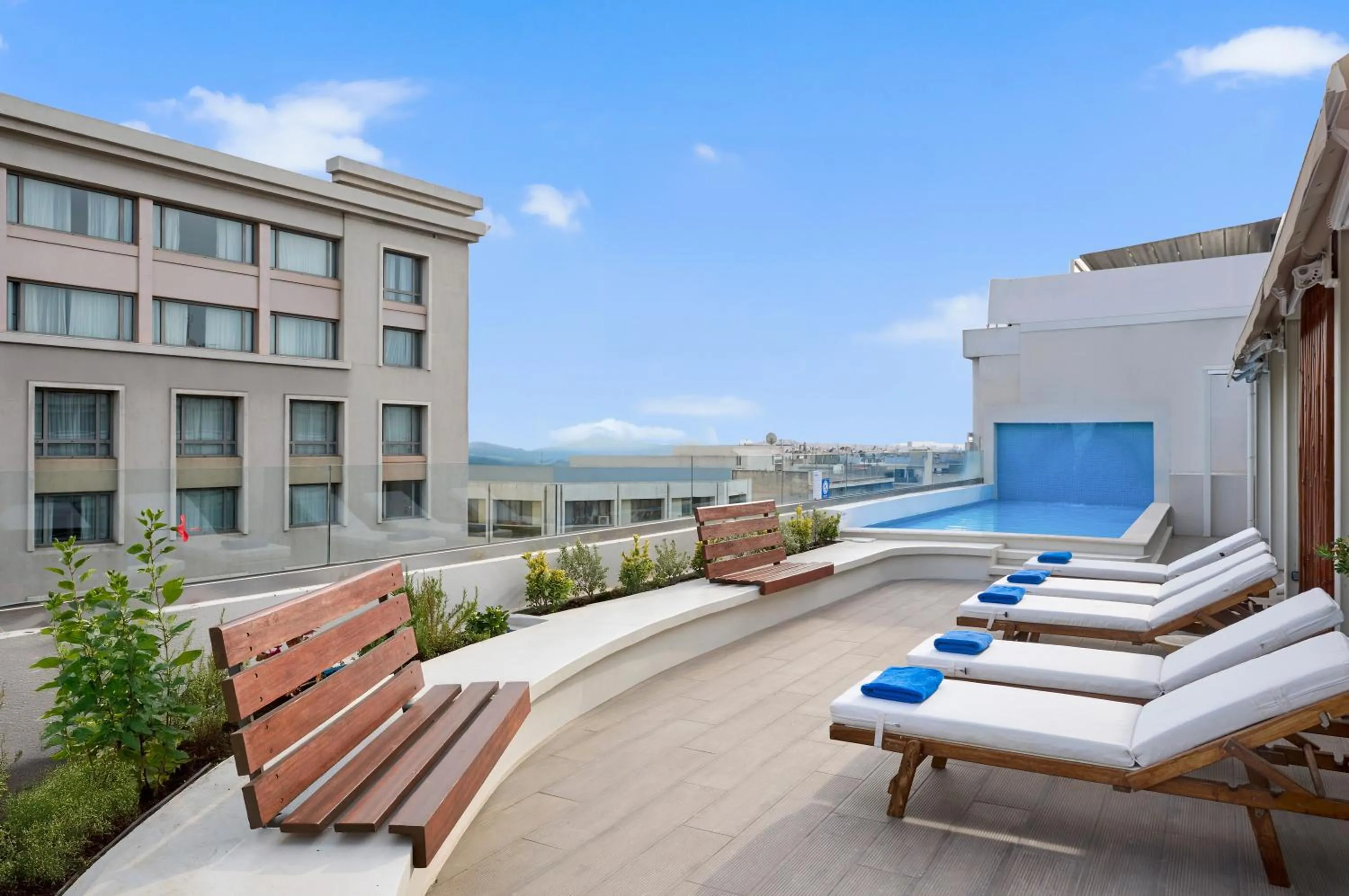 Day in Zeus Essence Wyndham Athens Residence