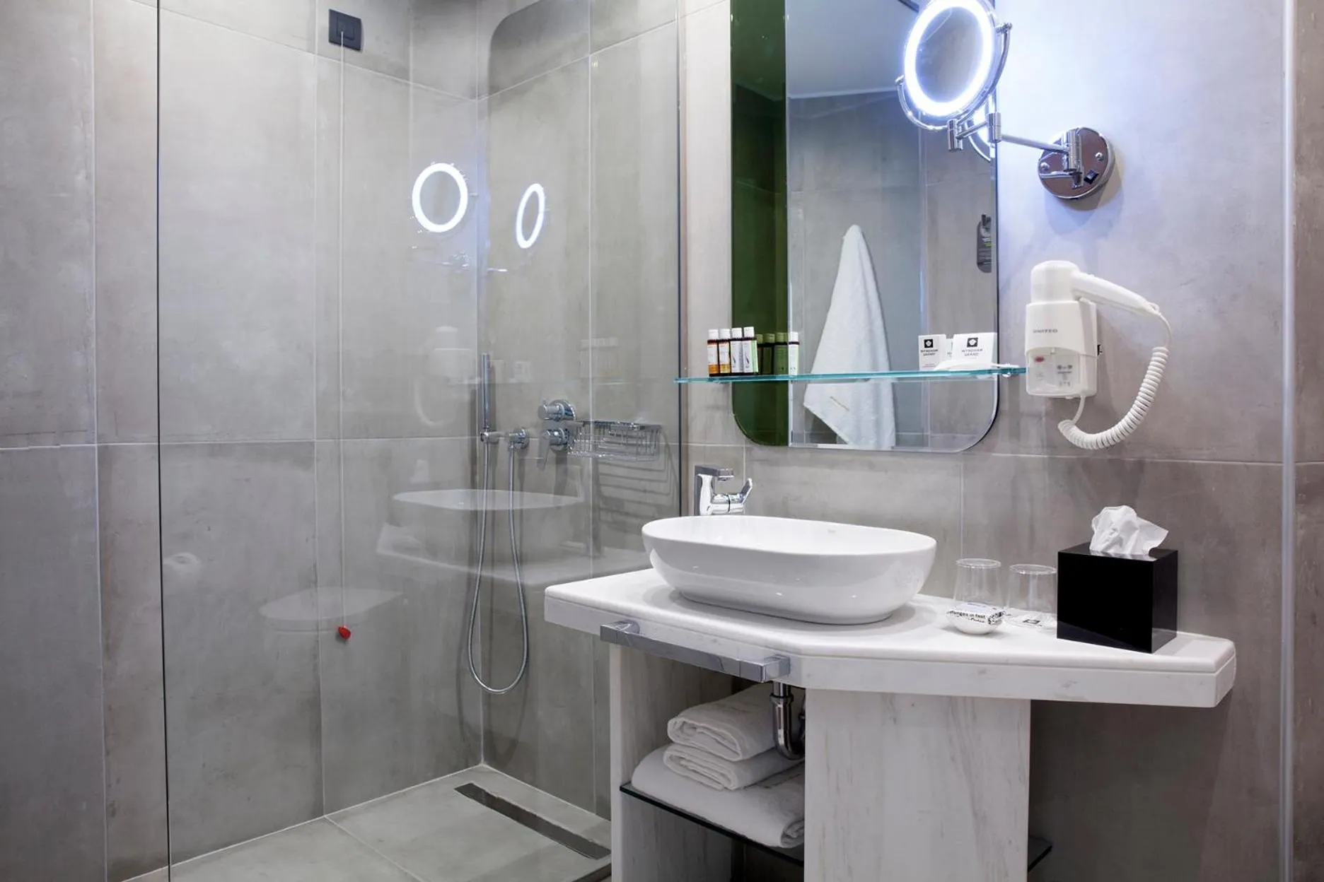 Bedroom in Zeus Essence Wyndham Athens Residence