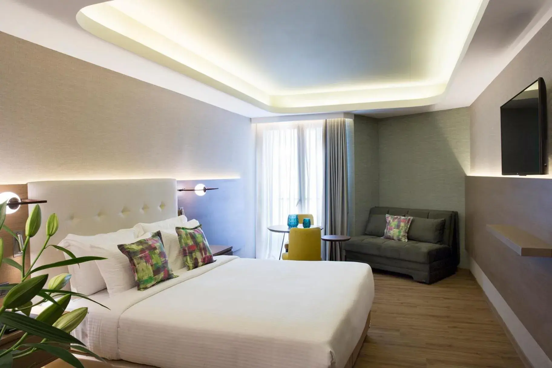 Junior Suite with Atrium View in Zeus Essence Wyndham Athens Residence Junior Suite with Atrium View in Zeus Essence Wyndham Athens Residence