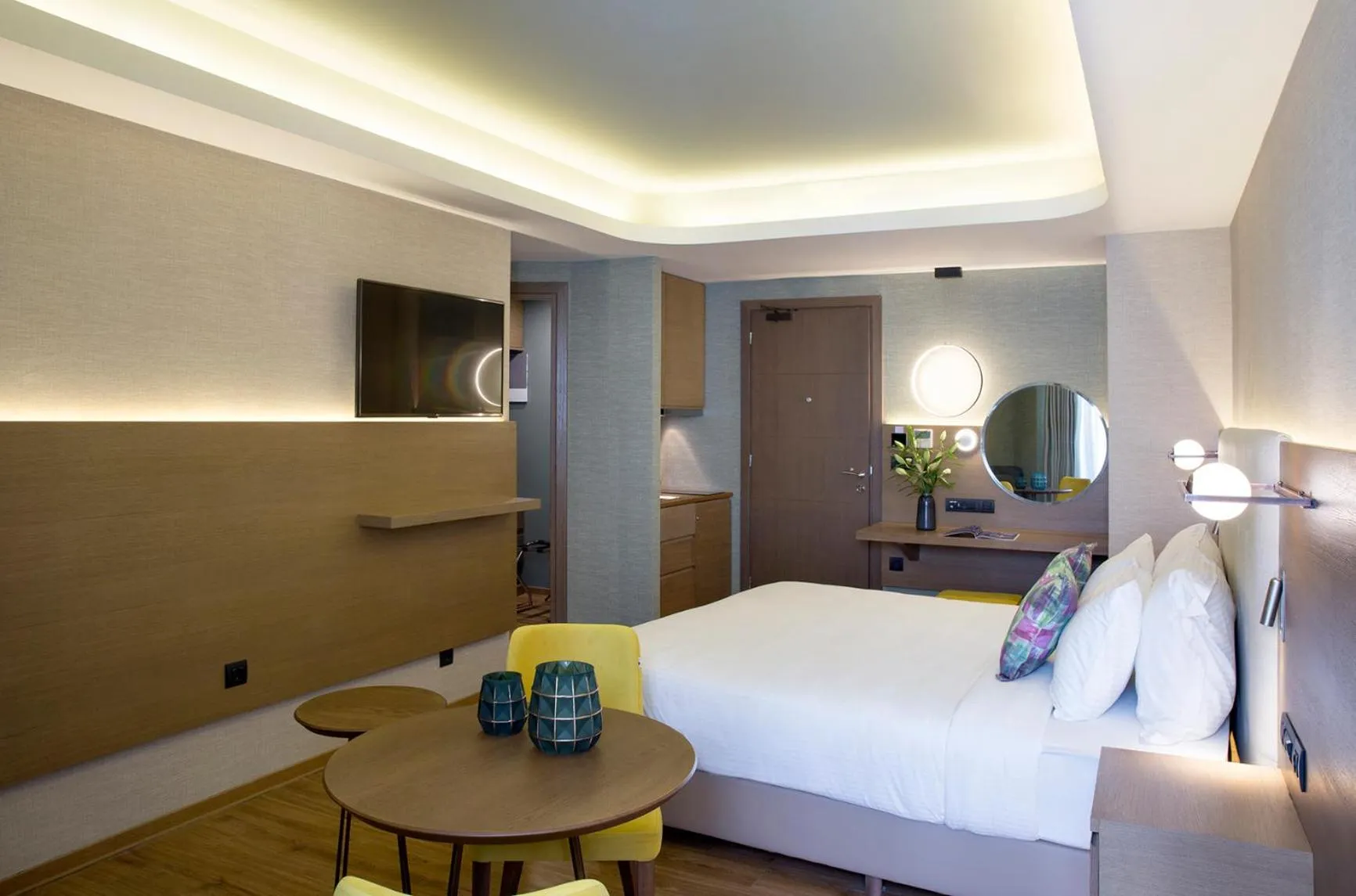 Bedroom, Bed in Zeus Essence Wyndham Athens Residence