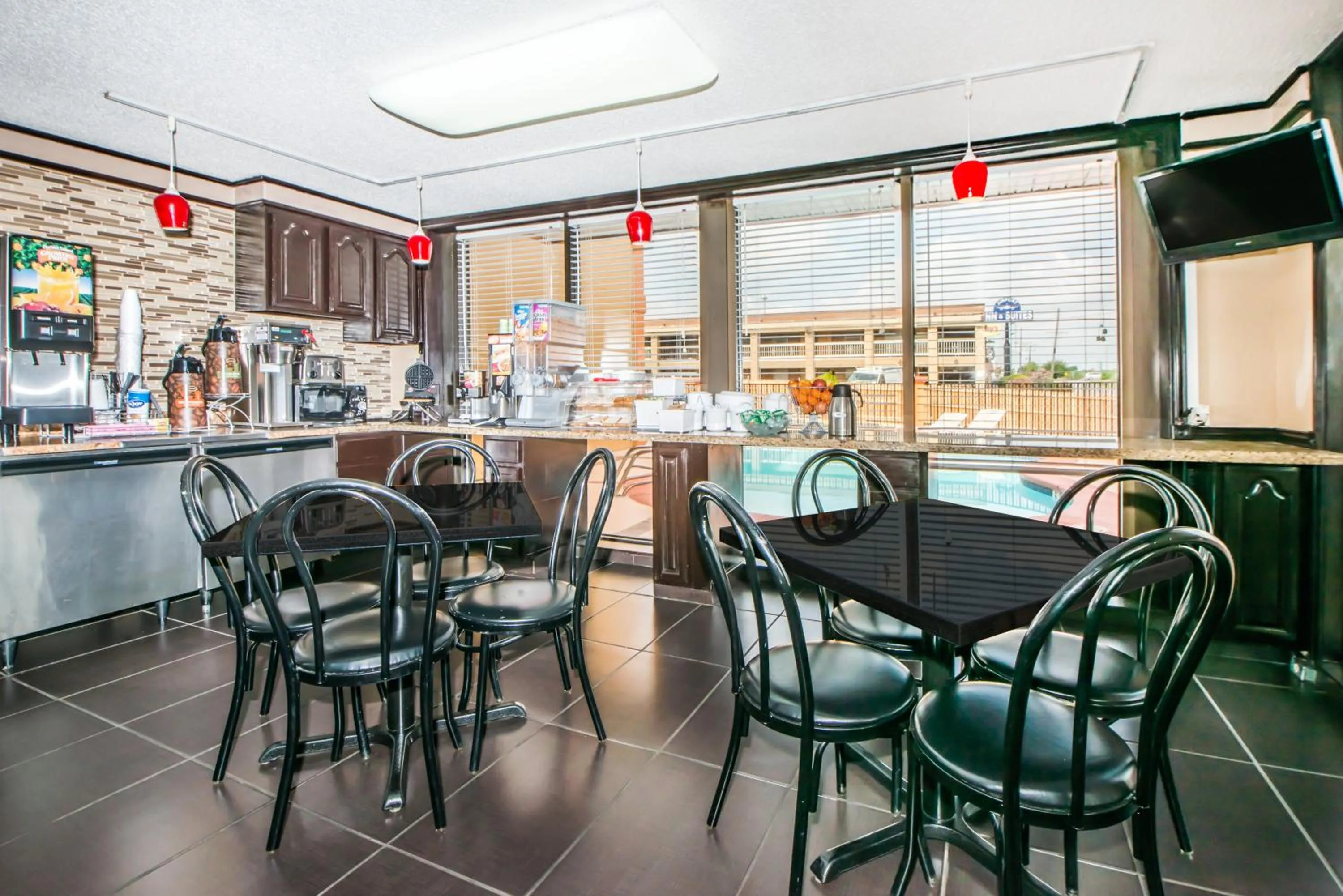 Breakfast in Super 8 by Wyndham Tulsa/Arpt/St Fairgrounds