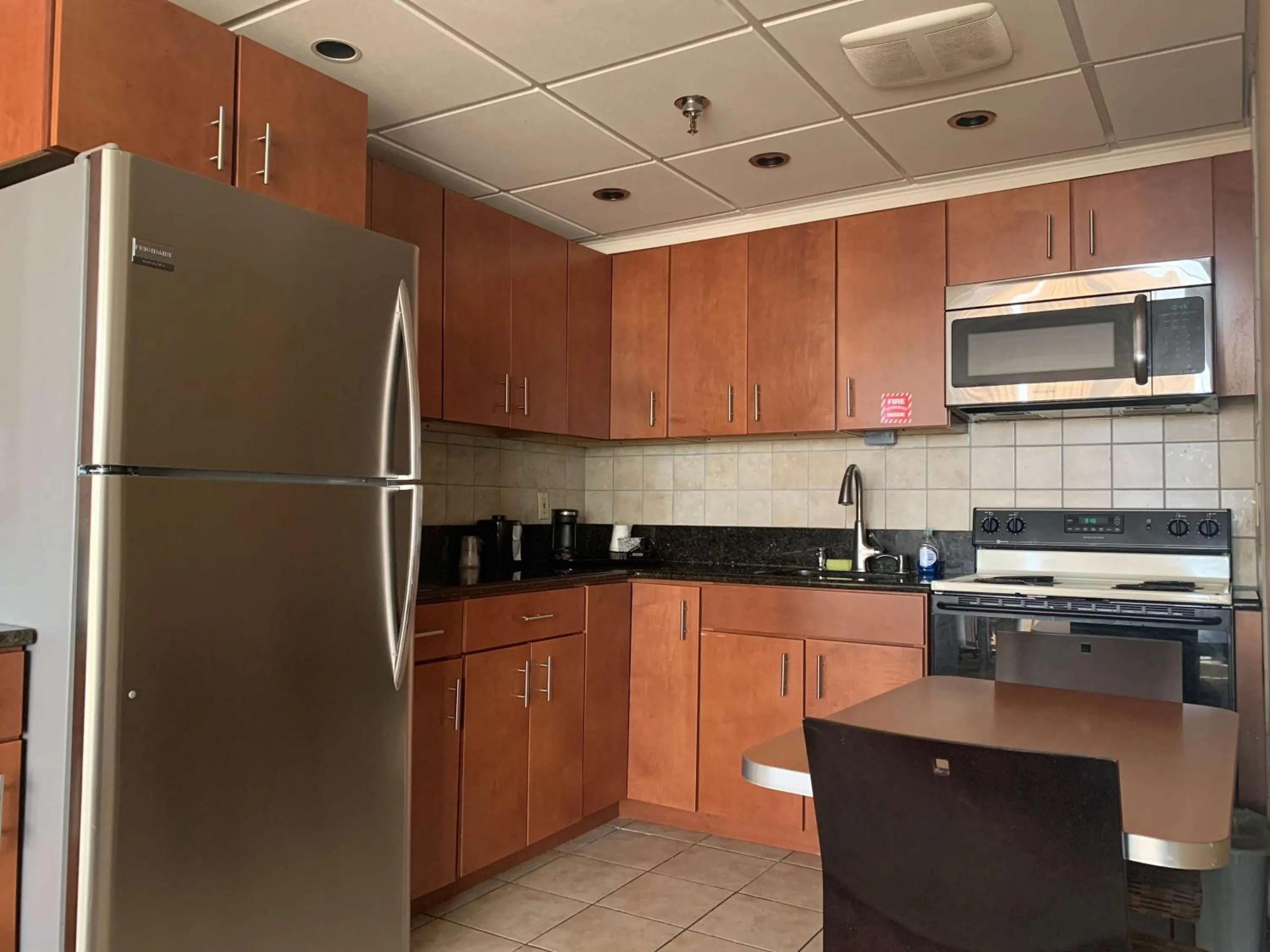 Photo of the whole room in Best Western Executive Hotel New Haven-West Haven