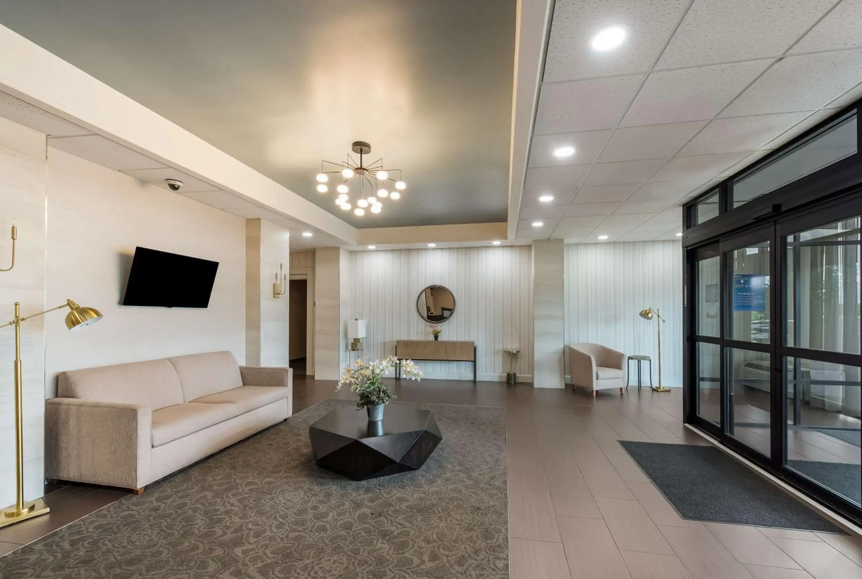 Lobby or reception in Best Western Executive Hotel New Haven-West Haven Lobby or reception in Best Western Executive Hotel New Haven-West Haven
