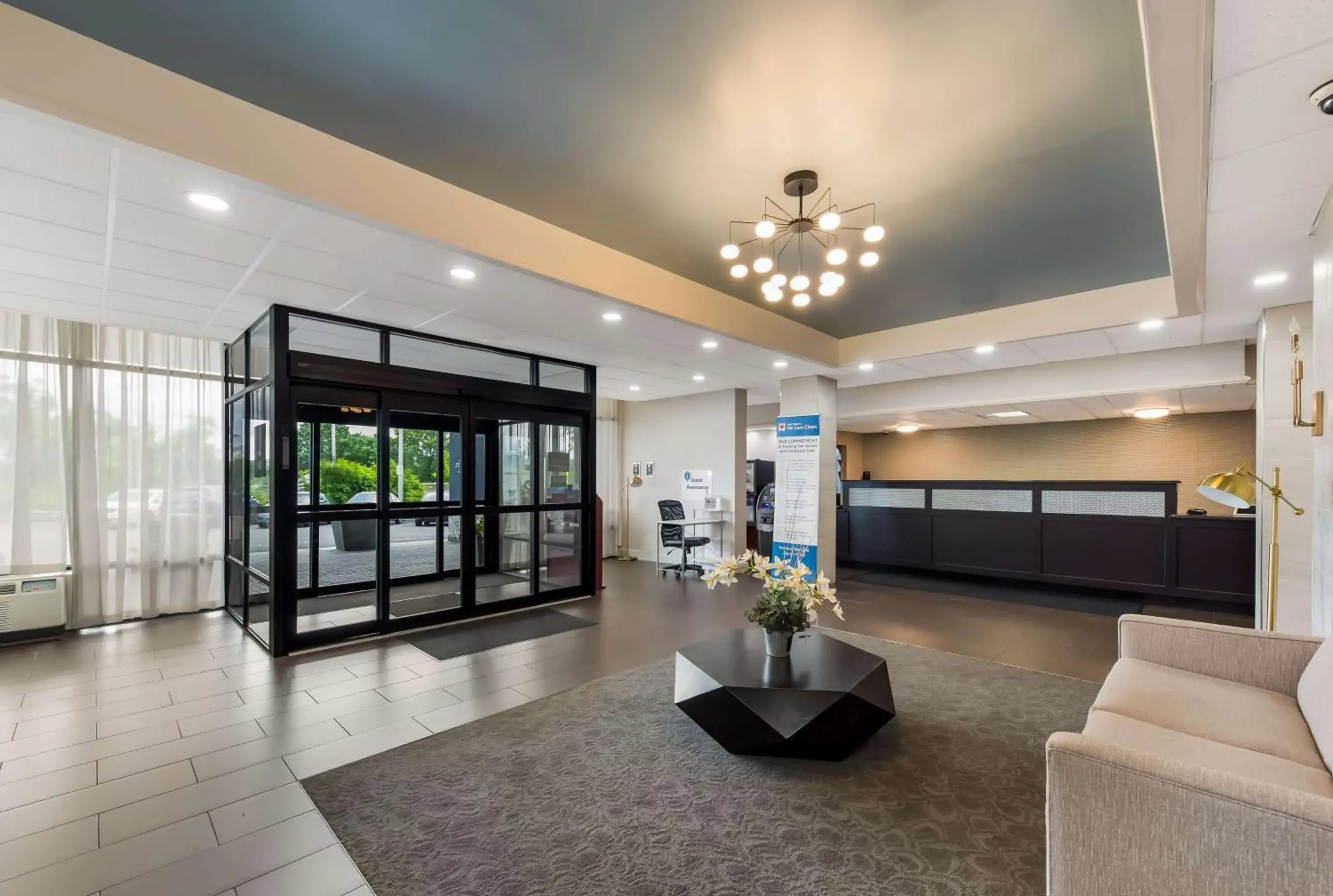 Lobby or reception in Best Western Executive Hotel New Haven-West Haven Lobby or reception in Best Western Executive Hotel New Haven-West Haven