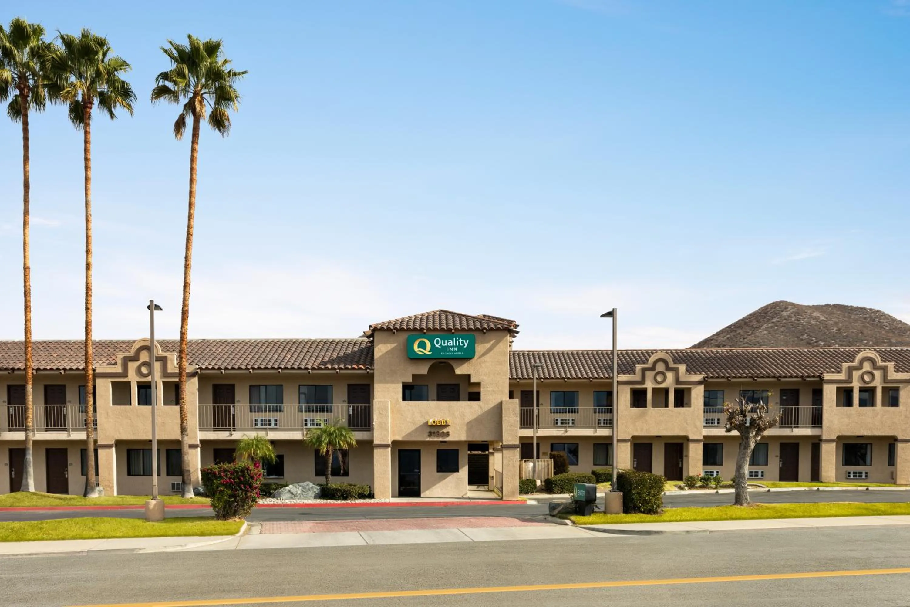 Property building in Quality Inn Lake Elsinore I-15