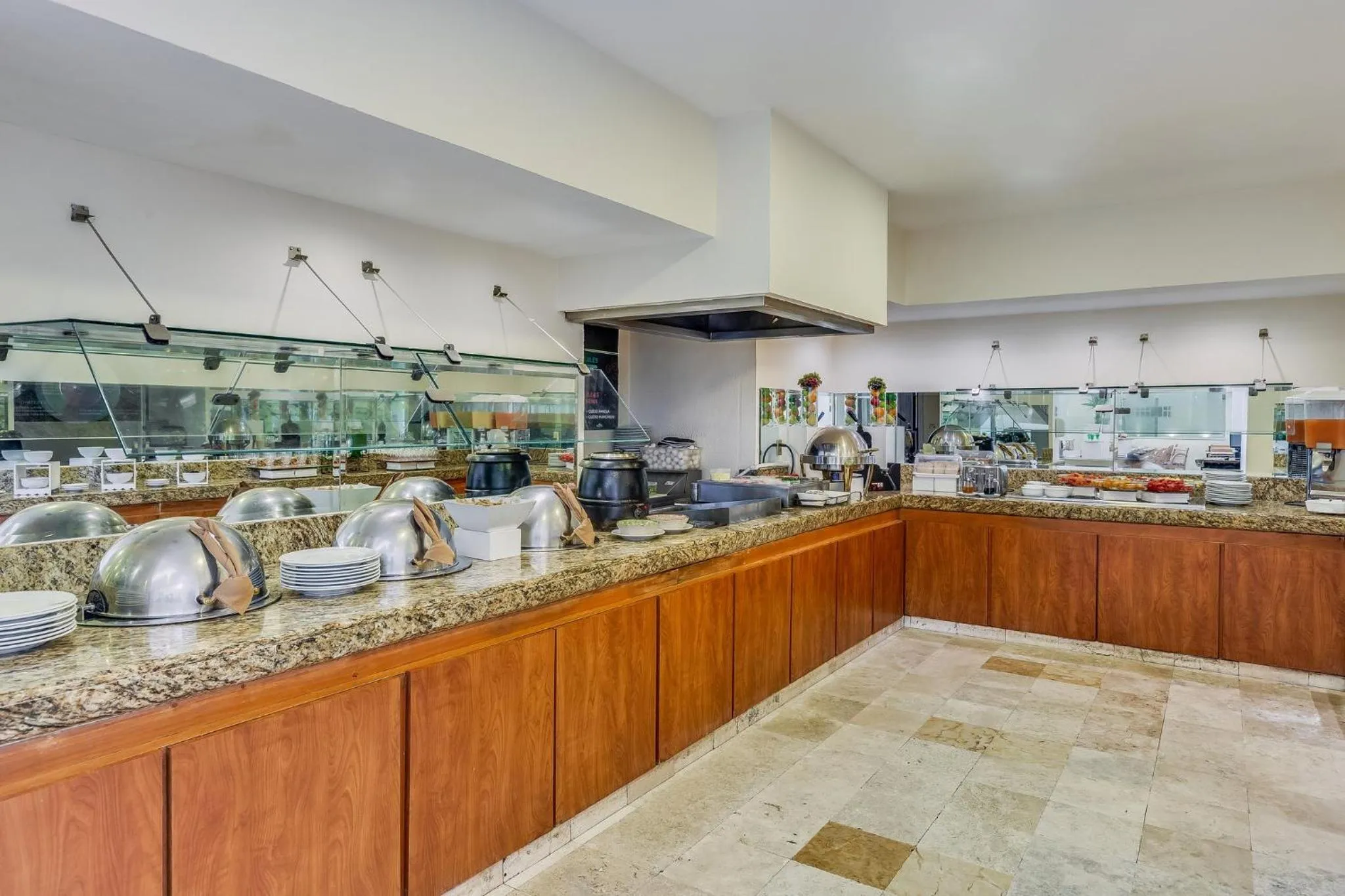 Restaurant/places to eat in Fiesta Inn Colima