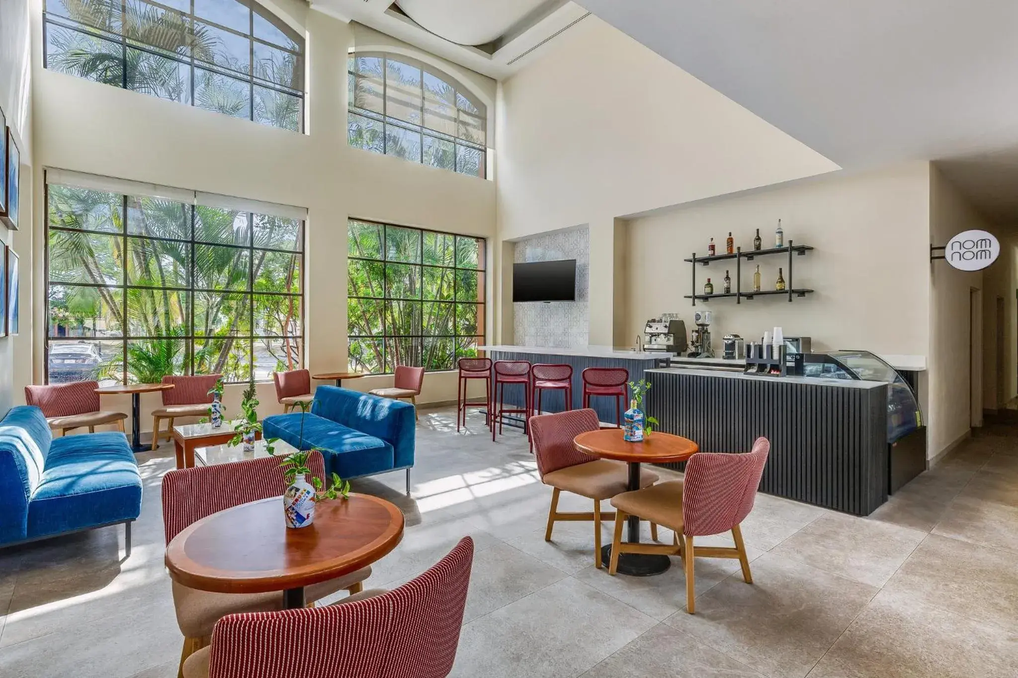 Lounge or bar in Fiesta Inn Colima Lounge or bar in Fiesta Inn Colima