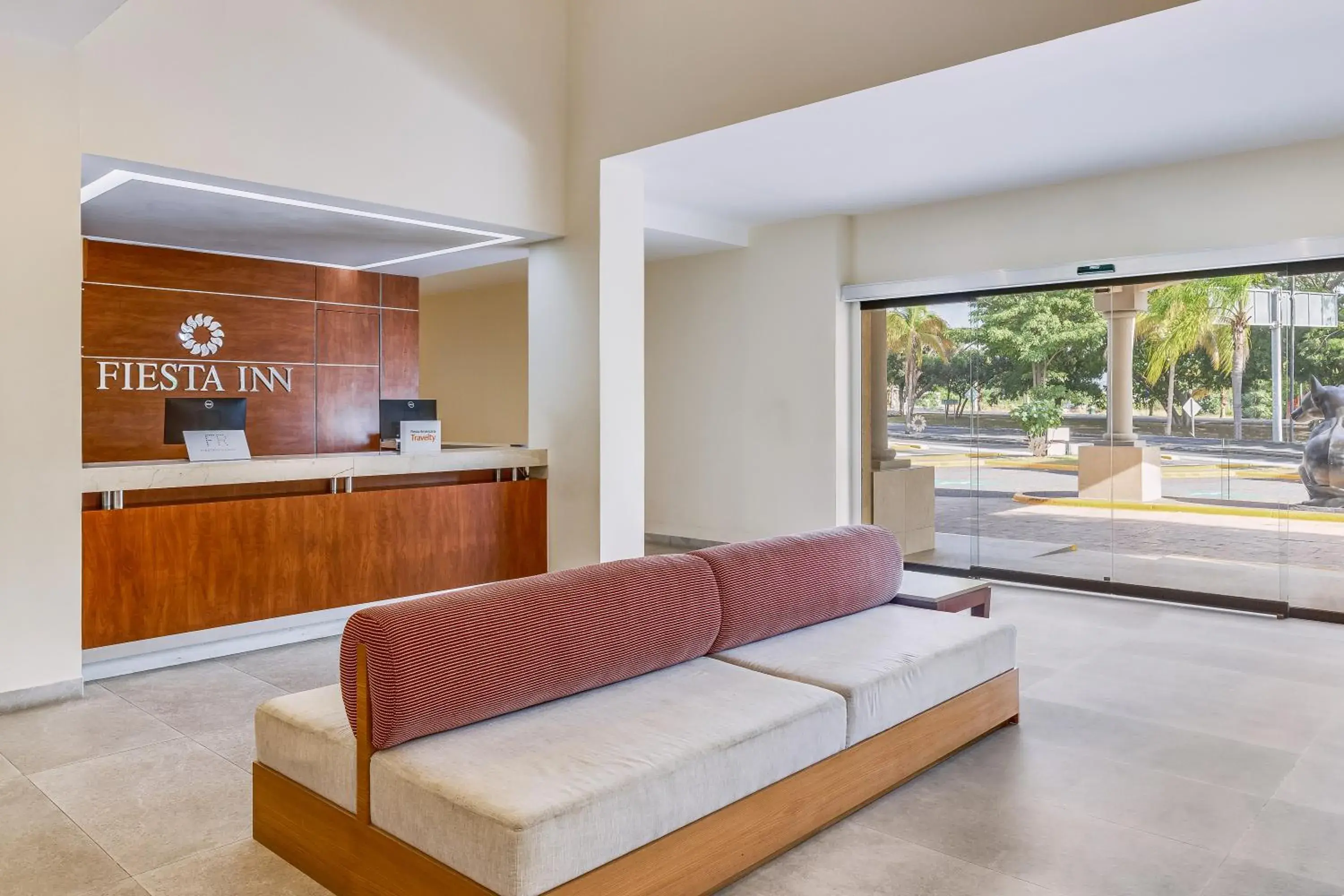Lobby or reception in Fiesta Inn Colima Lobby or reception in Fiesta Inn Colima