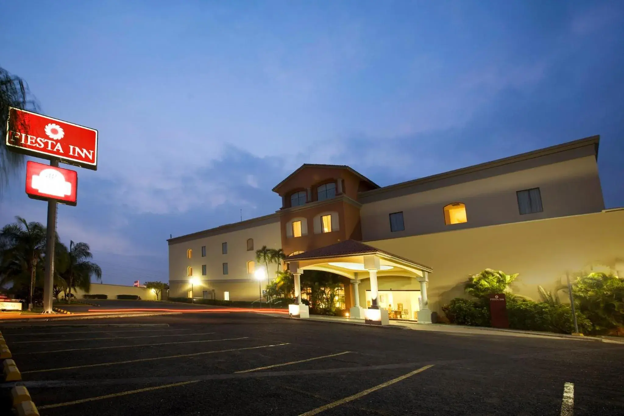 Property building in Fiesta Inn Colima Property building in Fiesta Inn Colima
