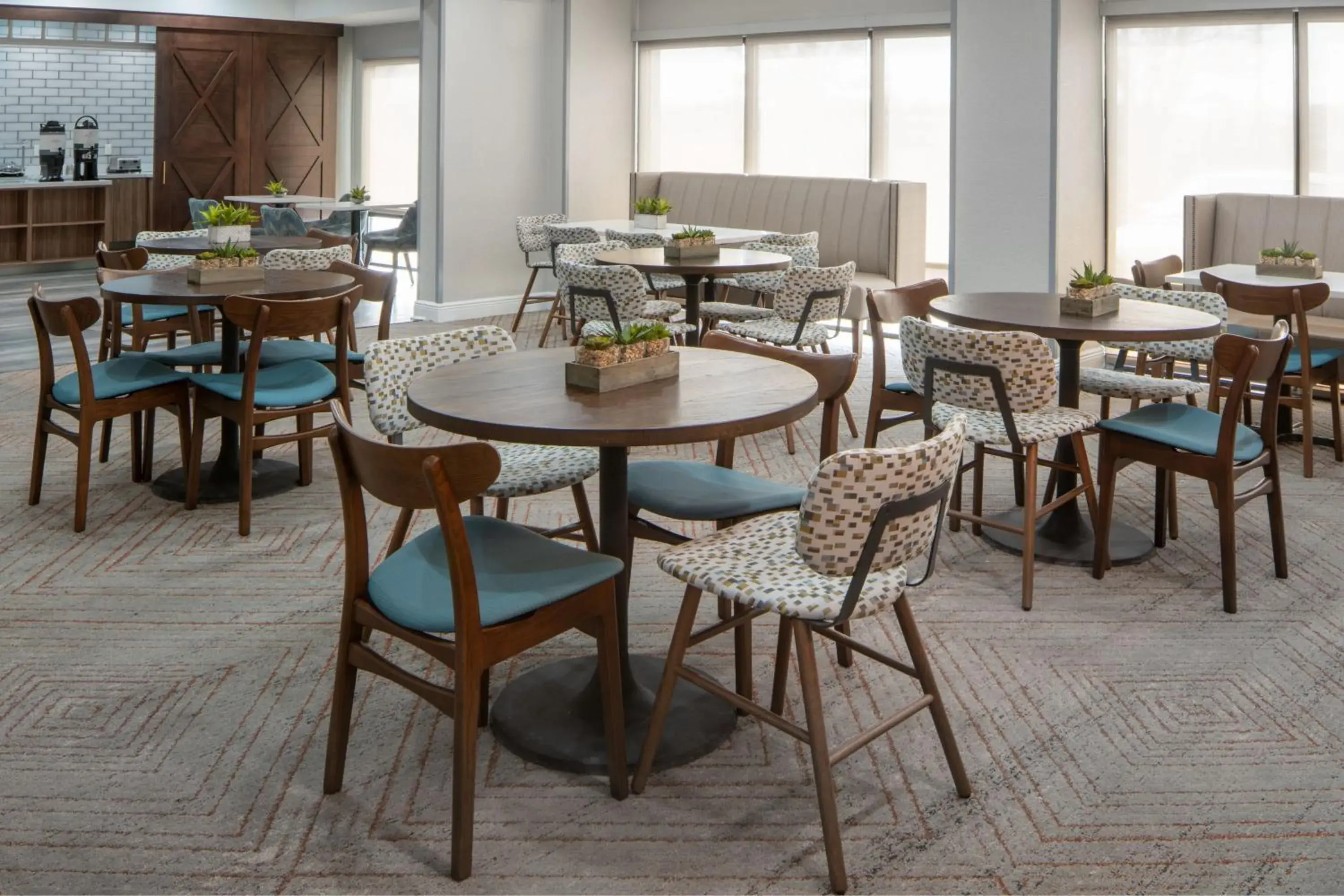 Breakfast in Avalon Hotel & Suites Alexandria Breakfast in Avalon Hotel & Suites Alexandria