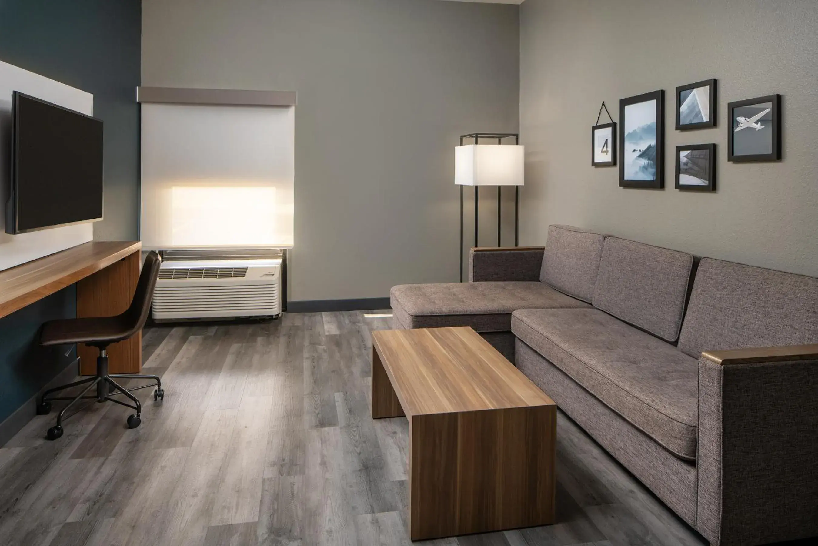 Living room in Avalon Hotel & Suites Alexandria Living room in Avalon Hotel & Suites Alexandria