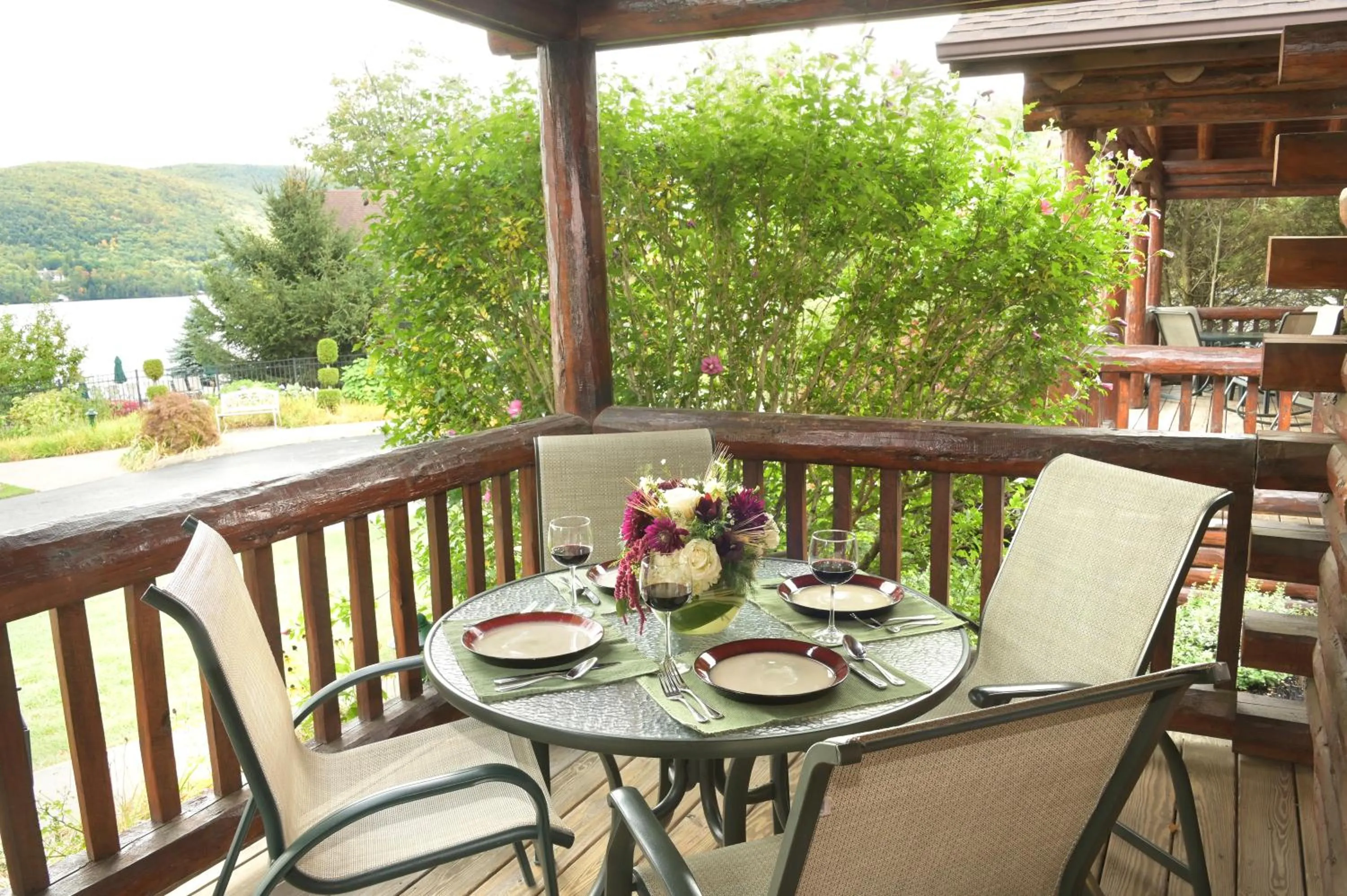 Balcony/Terrace in The Lodges at Cresthaven
