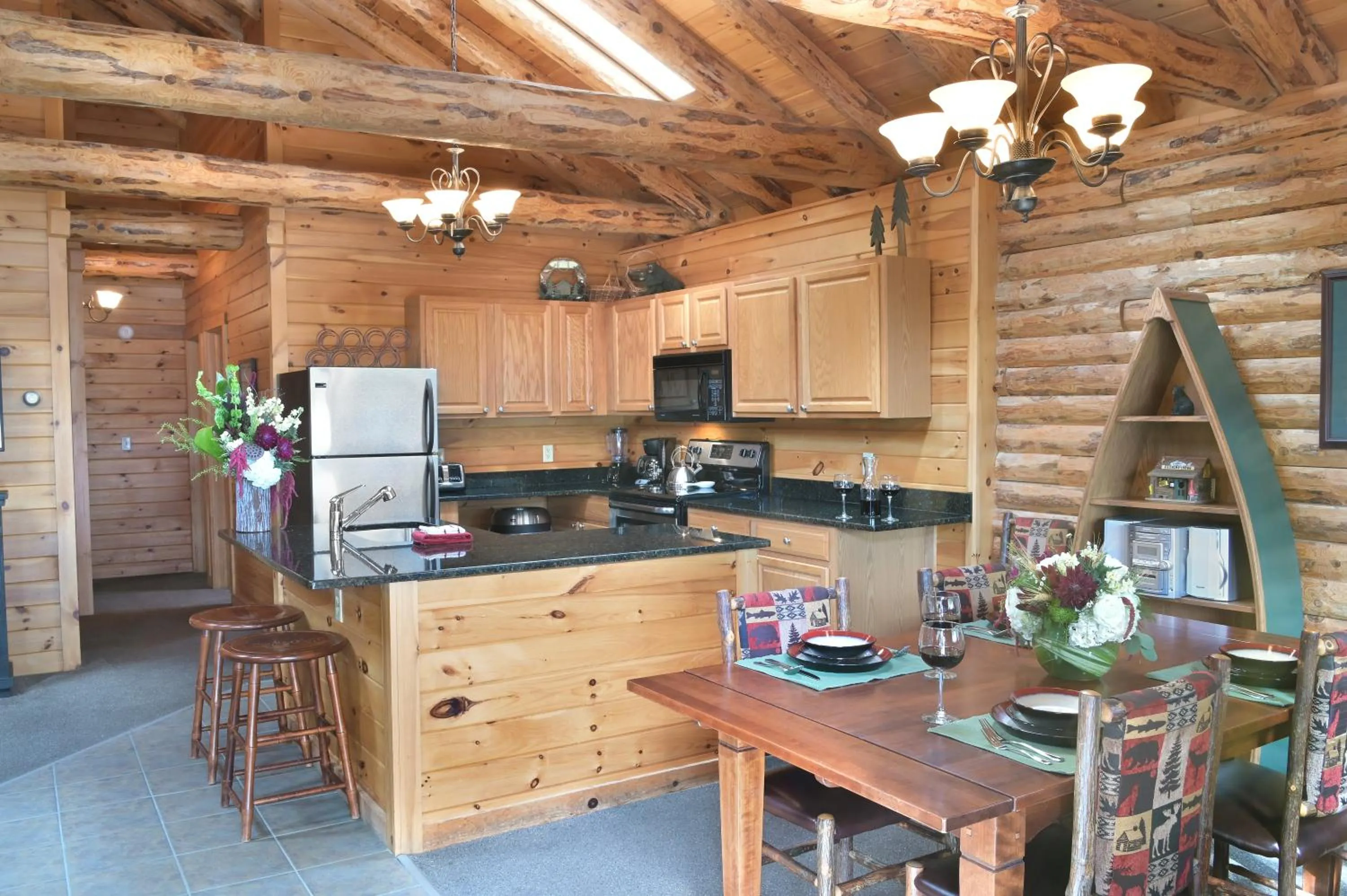Kitchen or kitchenette in The Lodges at Cresthaven