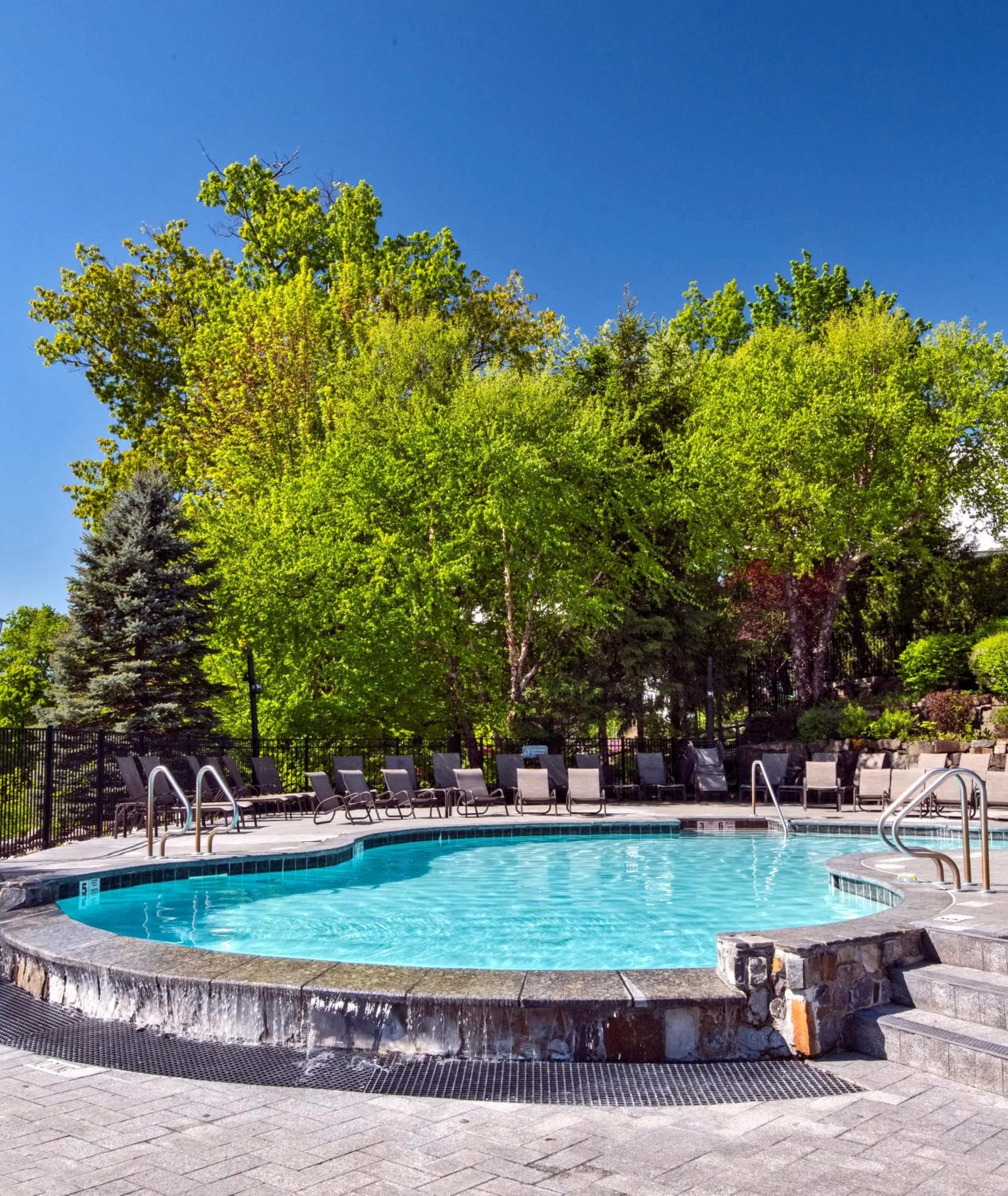Swimming pool in The Lodges at Cresthaven