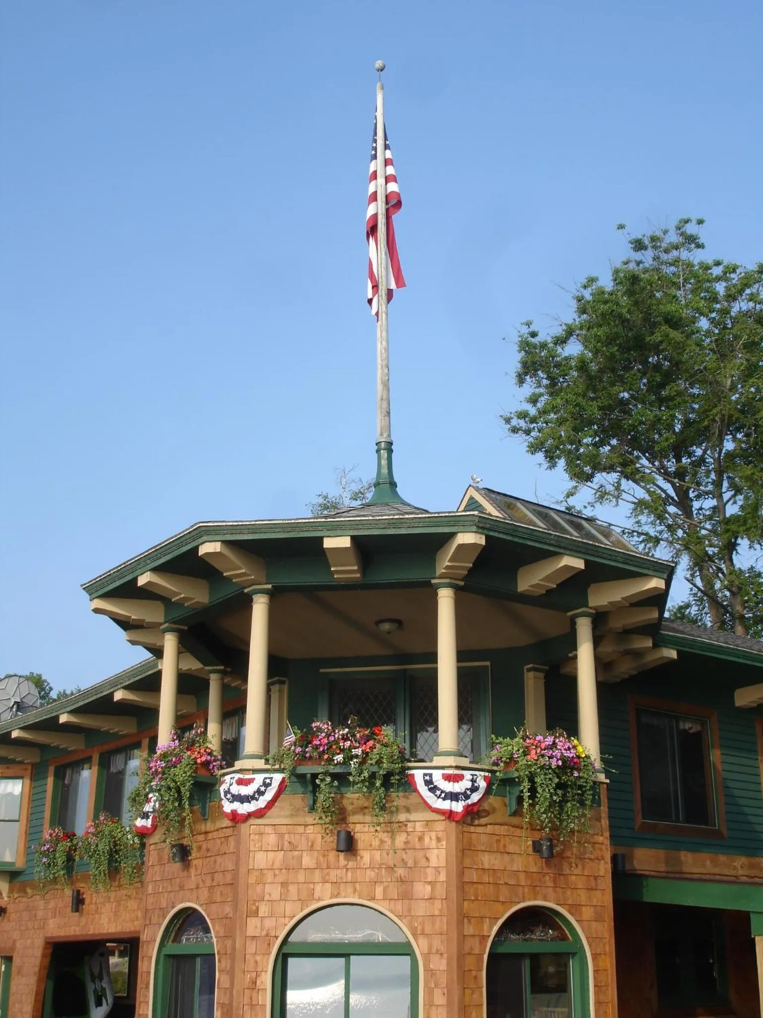 Restaurant/places to eat in The Lodges at Cresthaven