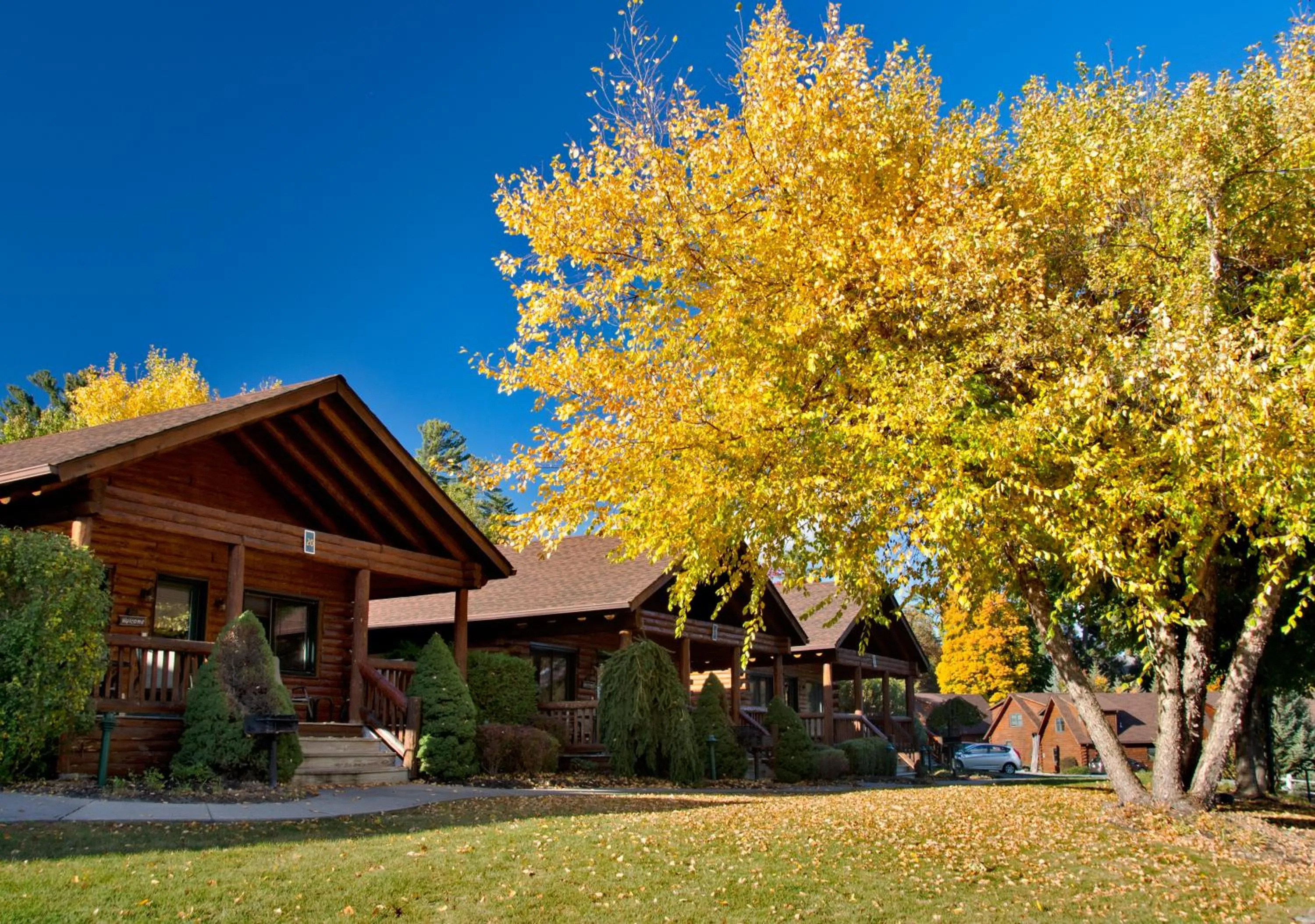 Property building in The Lodges at Cresthaven