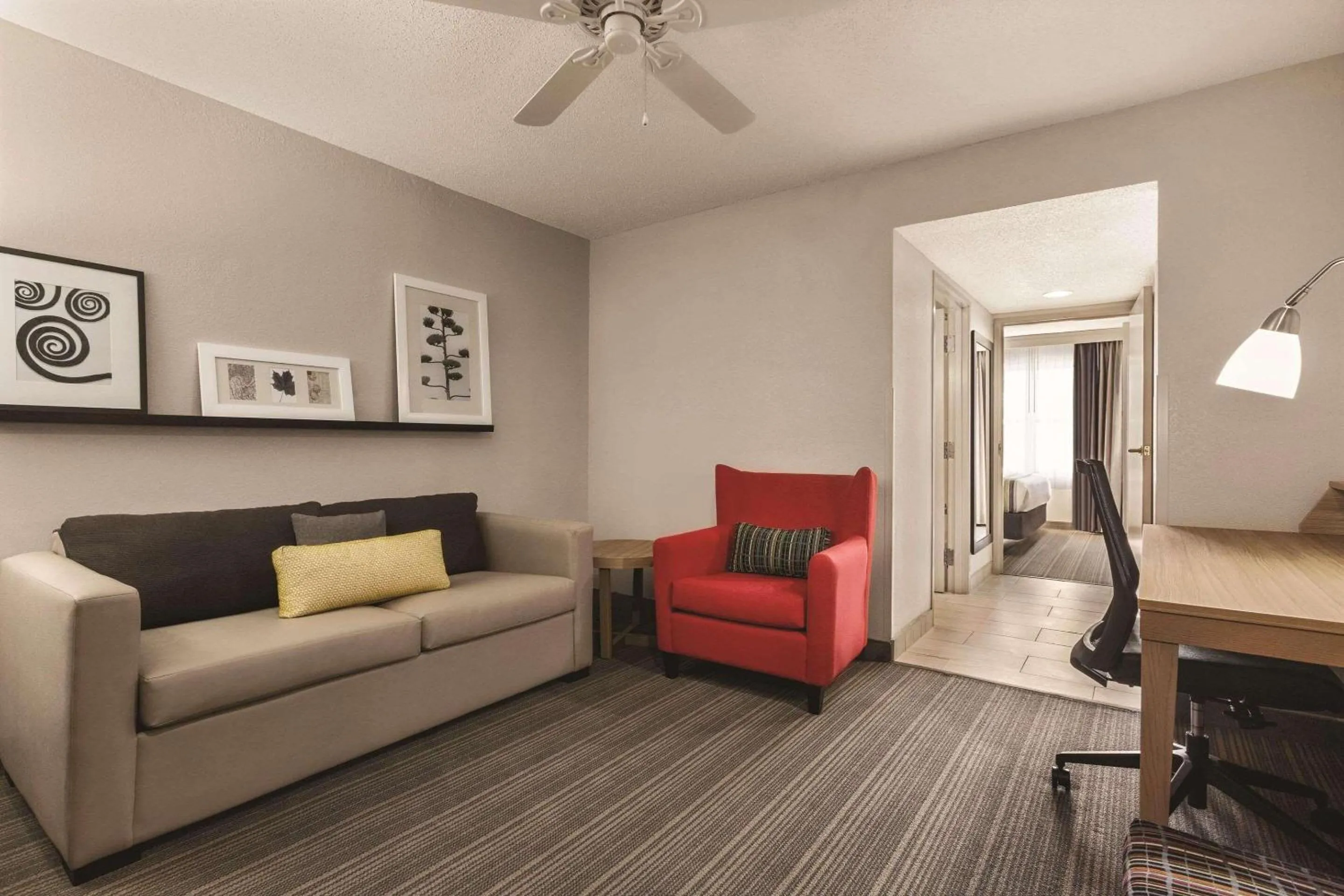 Bedroom in Country Inn & Suites by Radisson, Beaufort West, SC