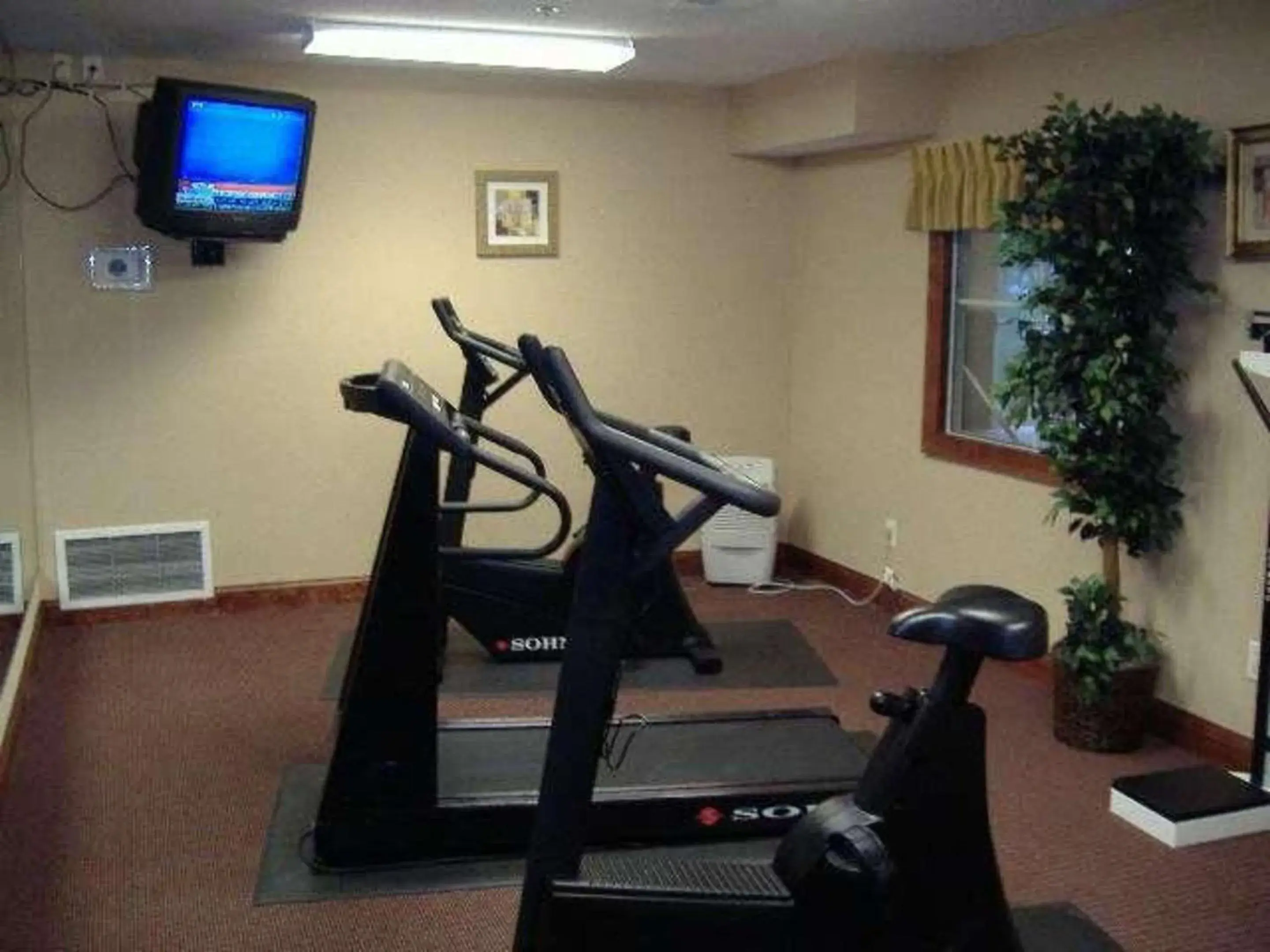 Fitness centre/facilities in Country Inn & Suites by Radisson, Beaufort West, SC Fitness centre/facilities in Country Inn & Suites by Radisson, Beaufort West, SC