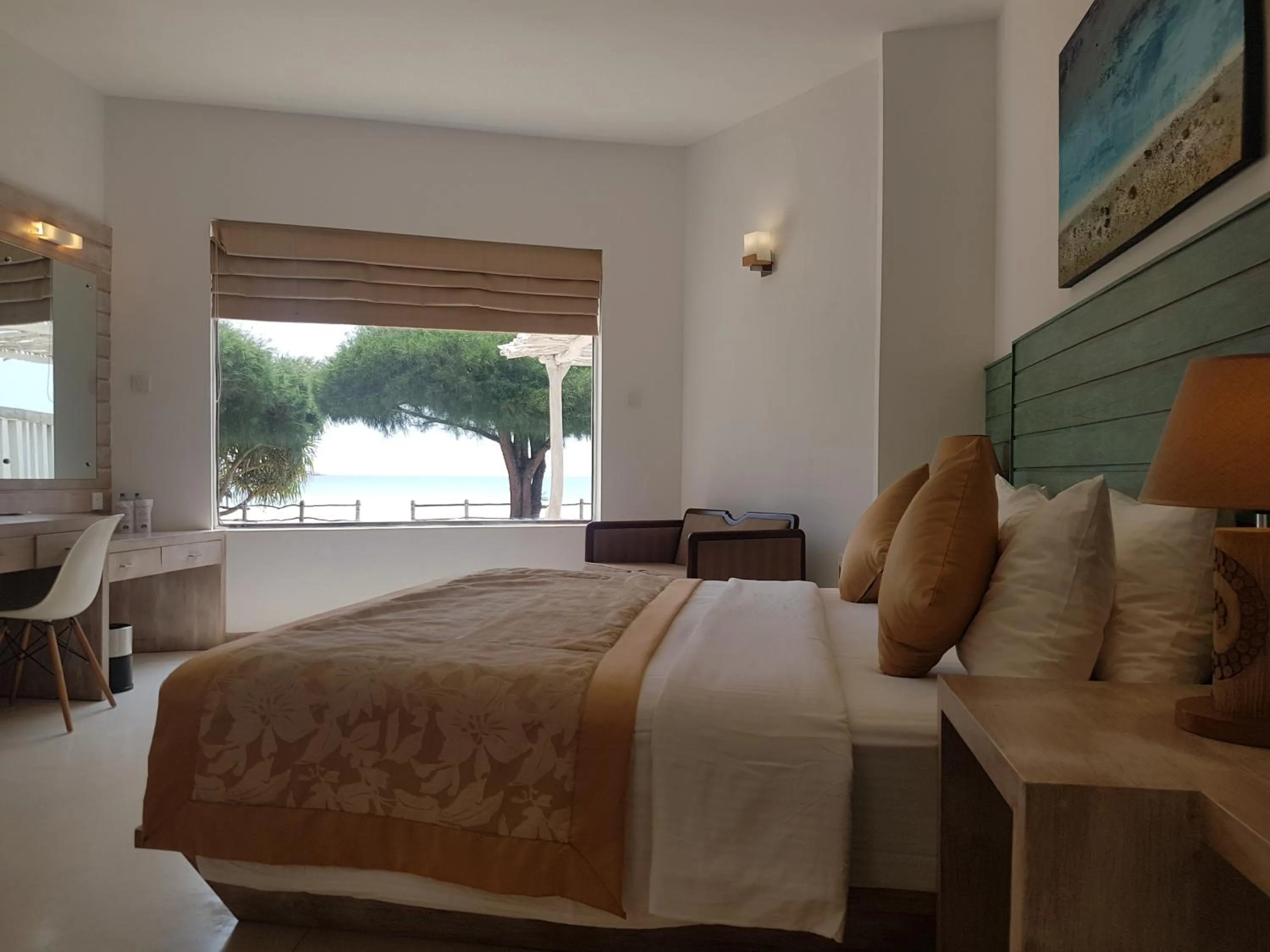 Bedroom, Bed in Nilaveli Beach Hotel