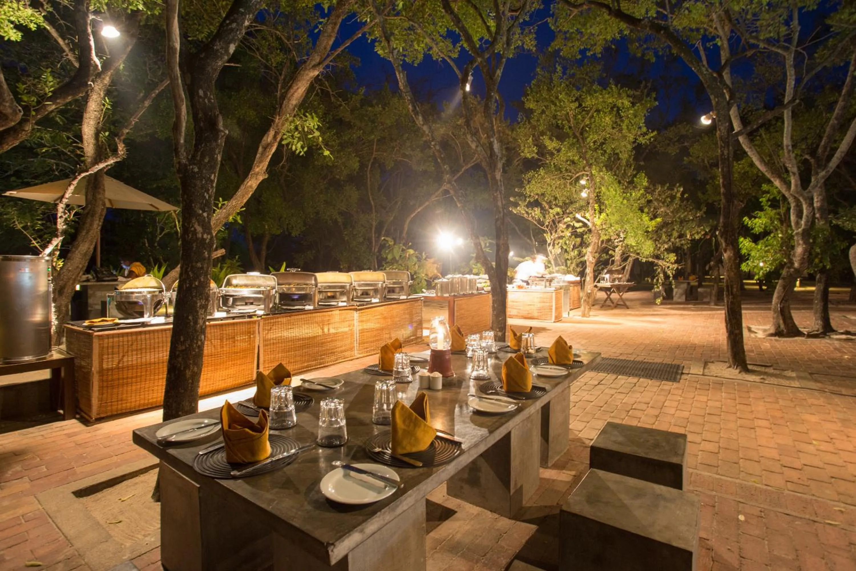 Restaurant/places to eat in Nilaveli Beach Hotel