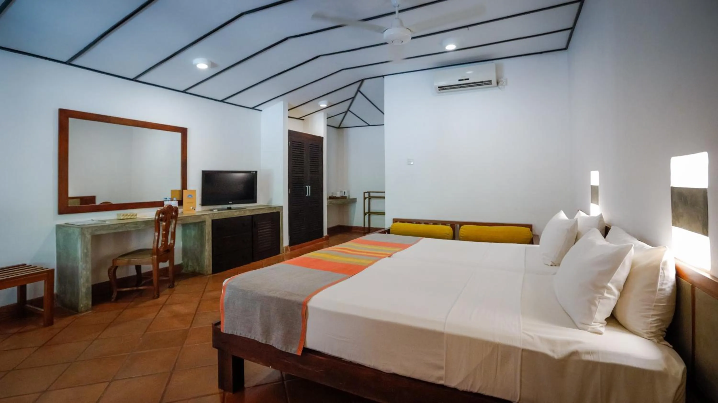 Bed in Nilaveli Beach Hotel