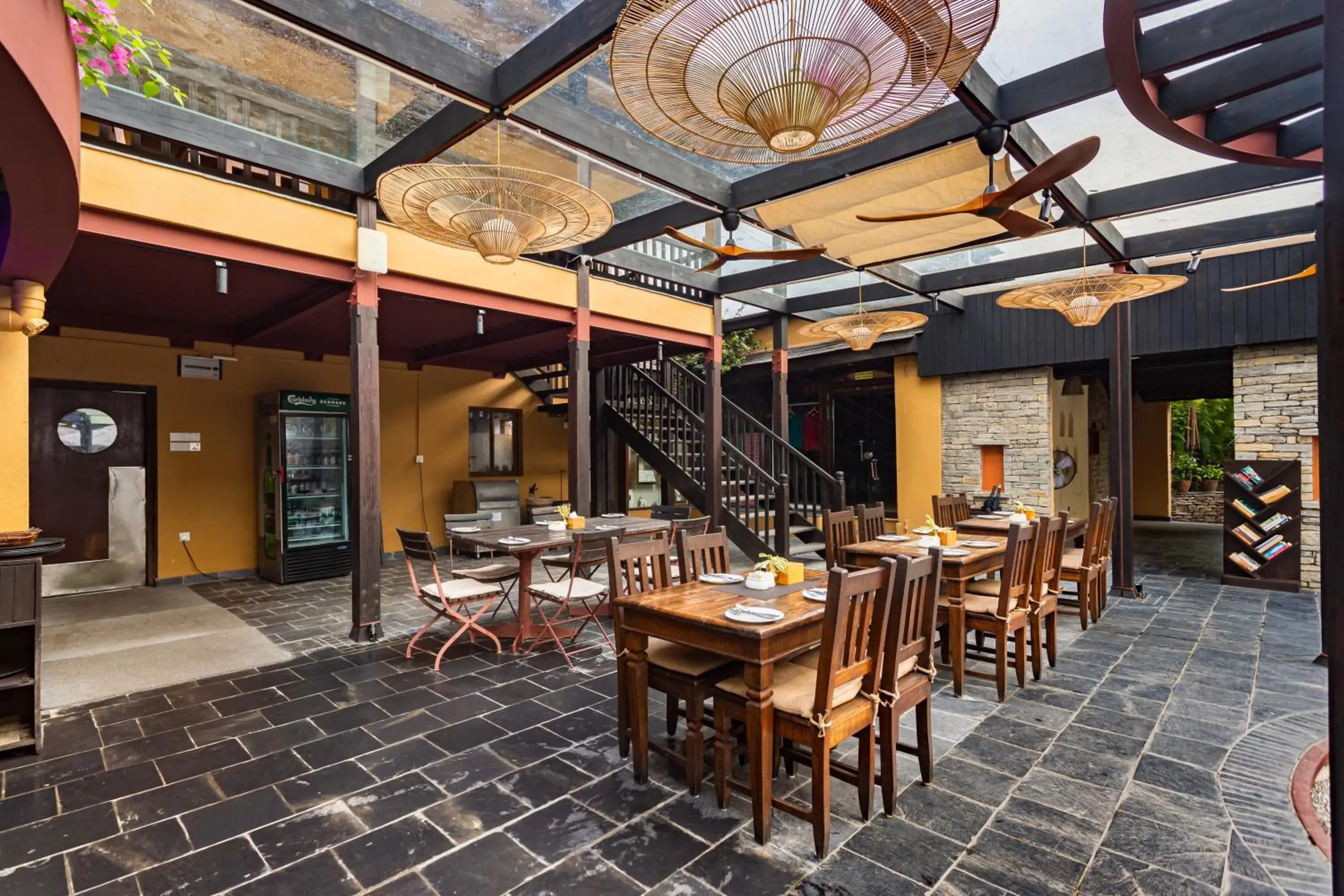 Restaurant/places to eat in Temple Tree Resort & Spa Restaurant/places to eat in Temple Tree Resort & Spa