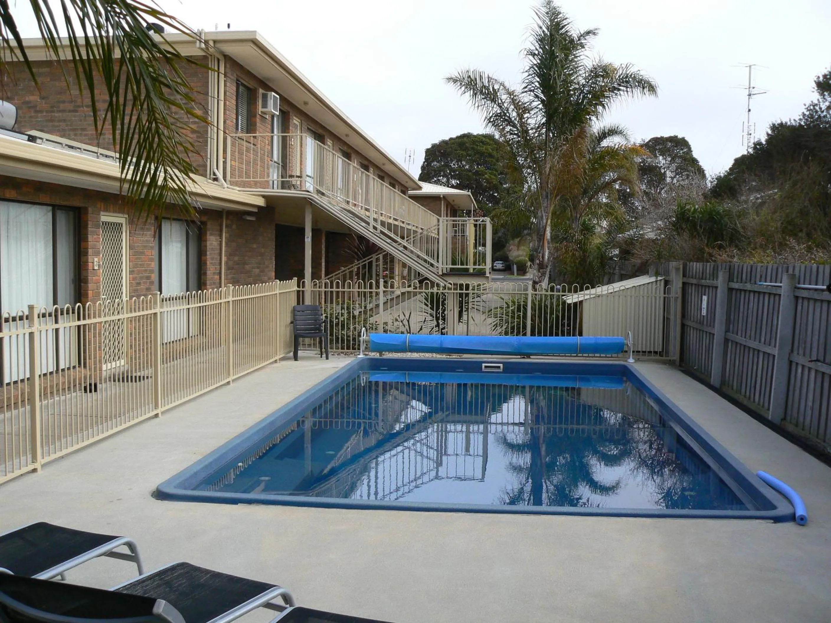 Swimming pool in Allambi Holiday Apartments