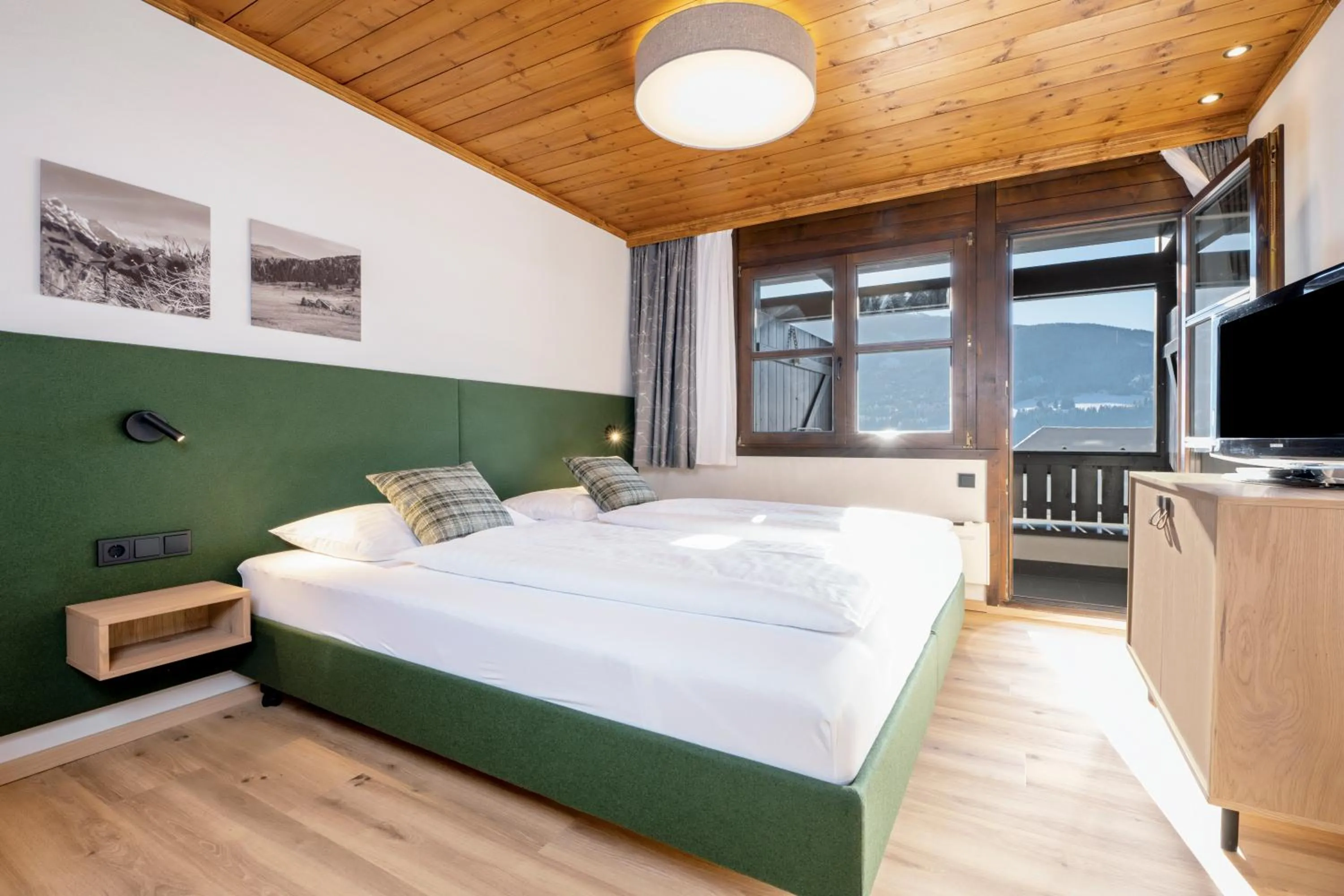 TV and multimedia, Bed in Hapimag Ferienwohnungen St Michael