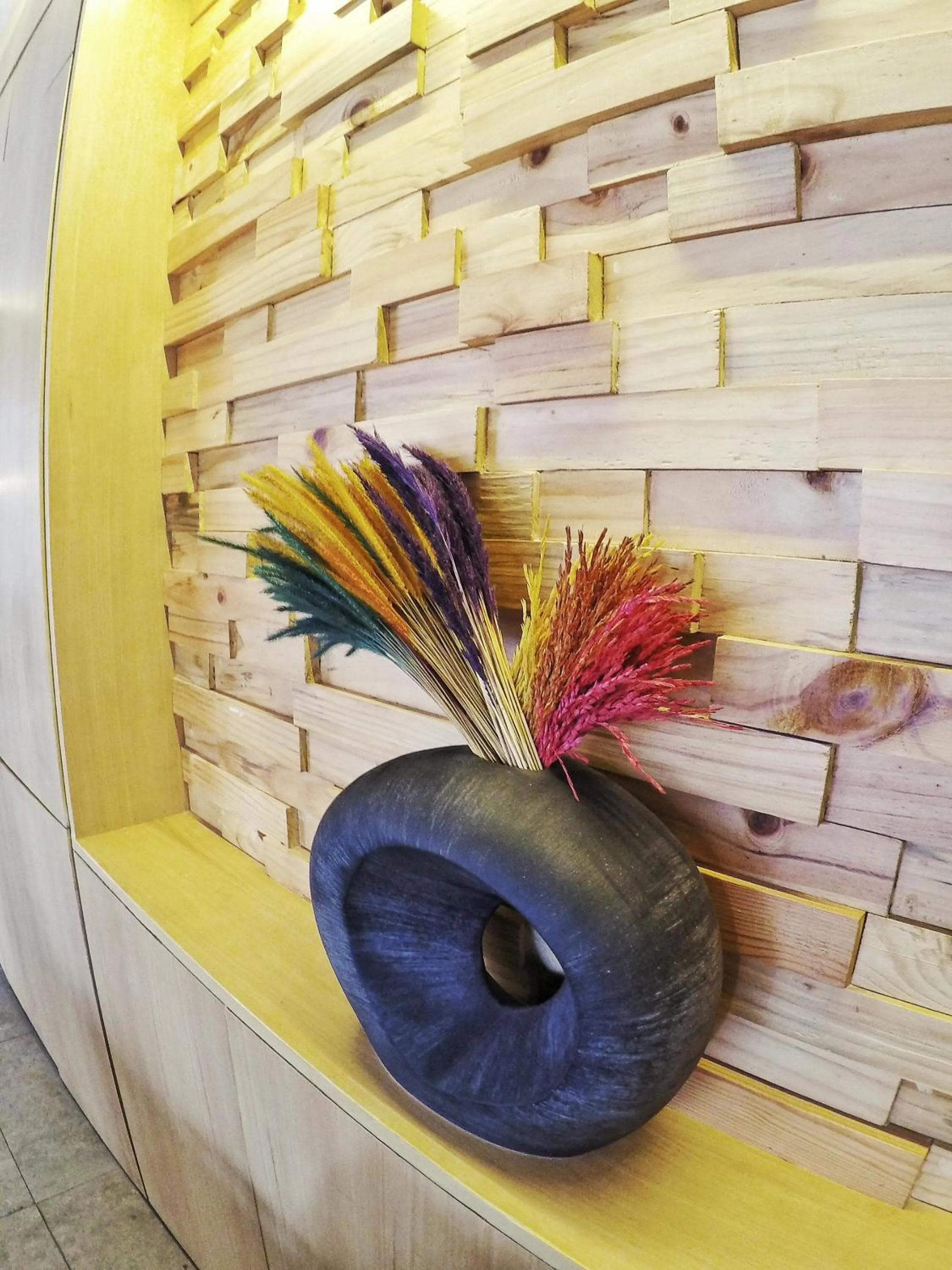 Lobby or reception in Sea Front Home Hotel - Patong Beach