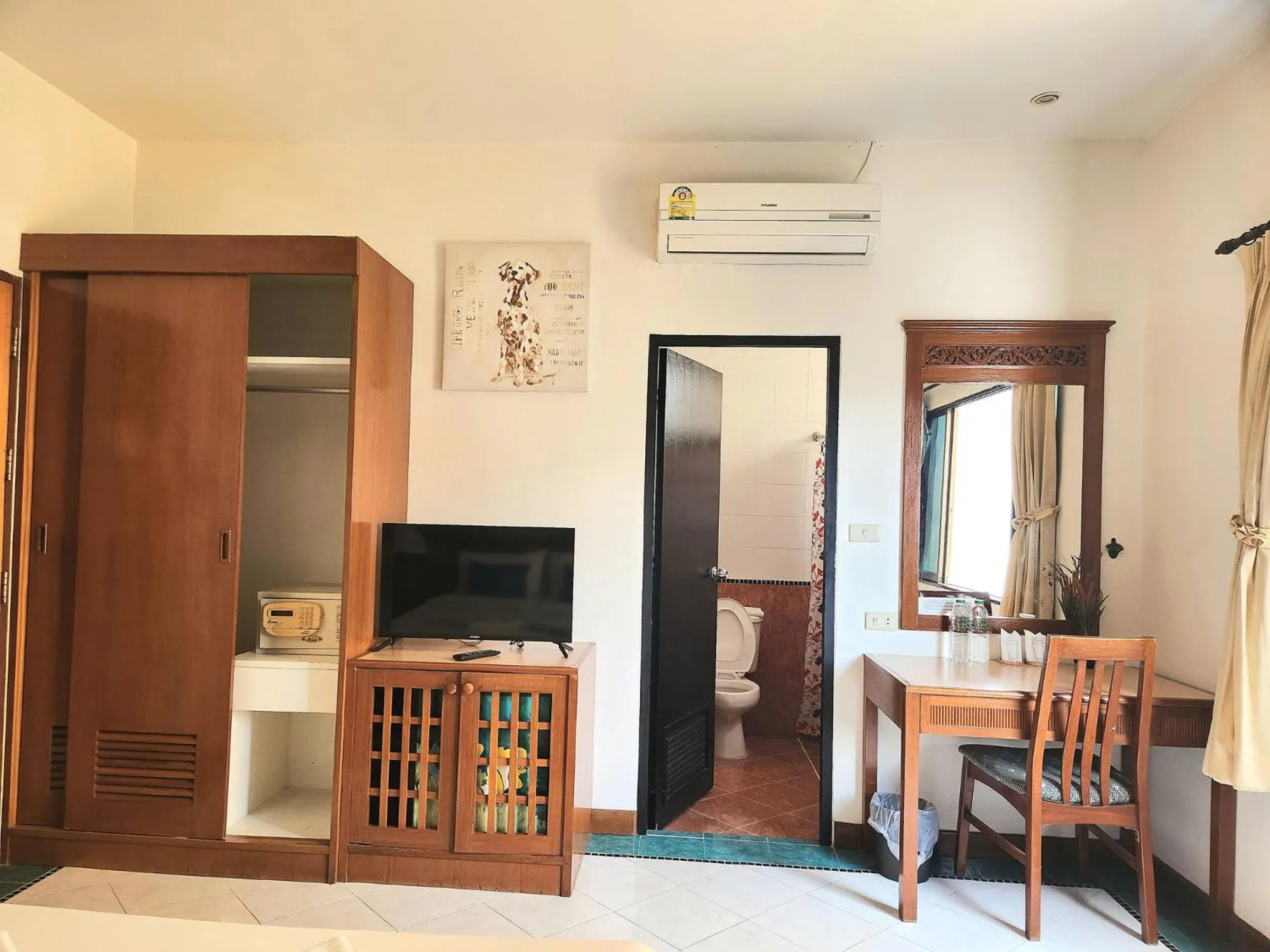 Bedroom in Sea Front Home Hotel - Patong Beach