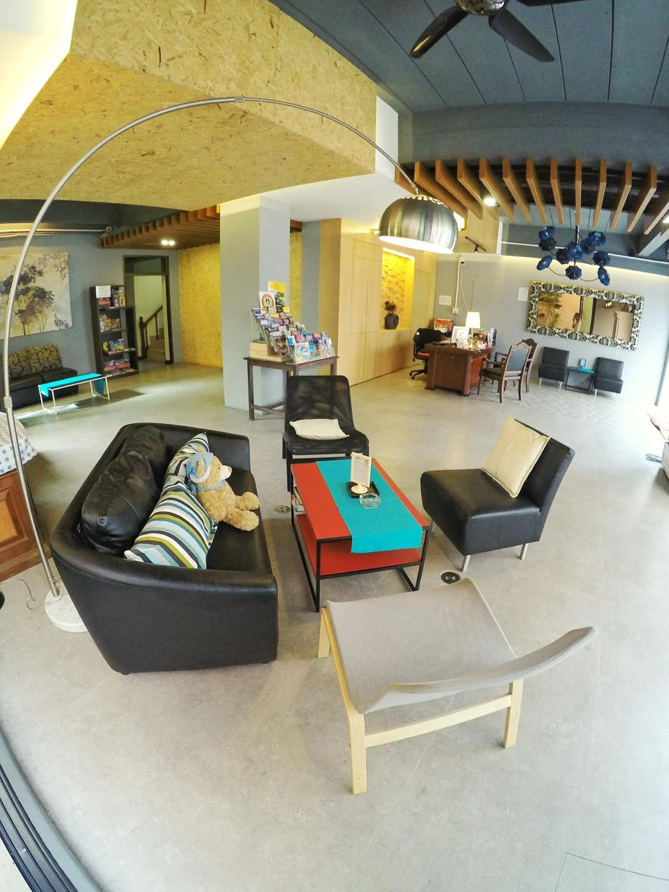 Lobby or reception in Sea Front Home Hotel - Patong Beach