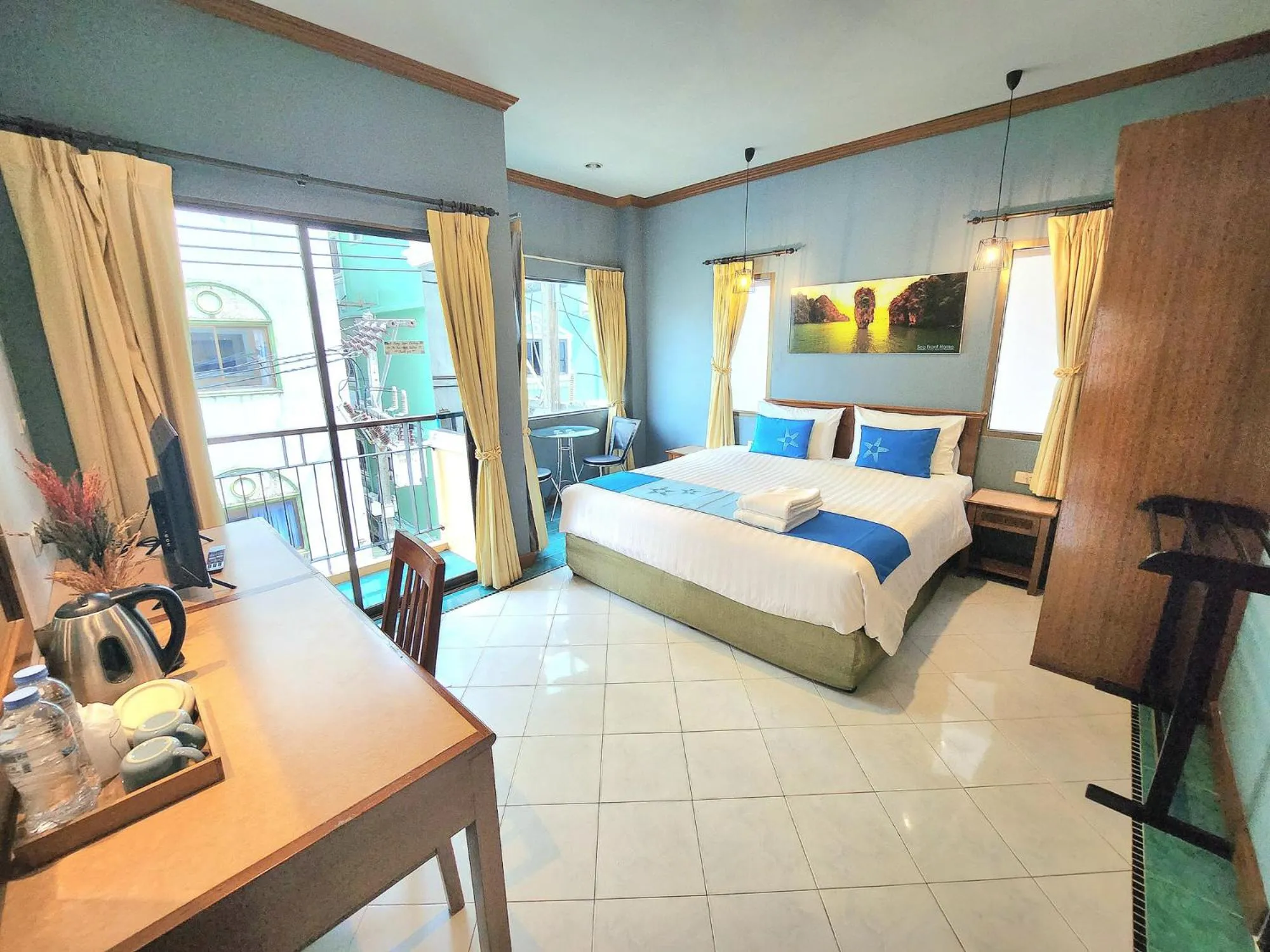 Bedroom, Bed in Sea Front Home Hotel - Patong Beach