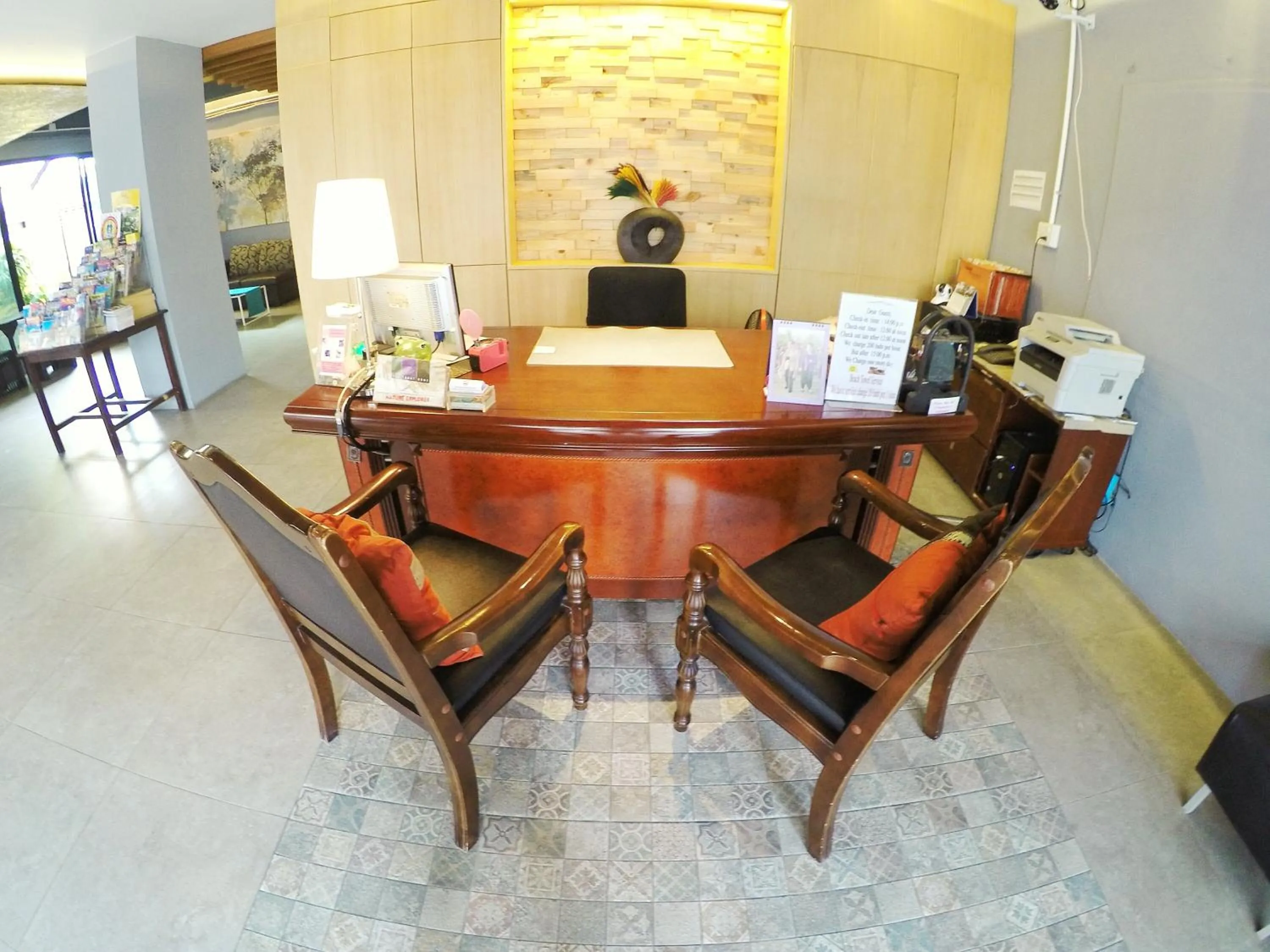 Lobby or reception in Sea Front Home Hotel - Patong Beach