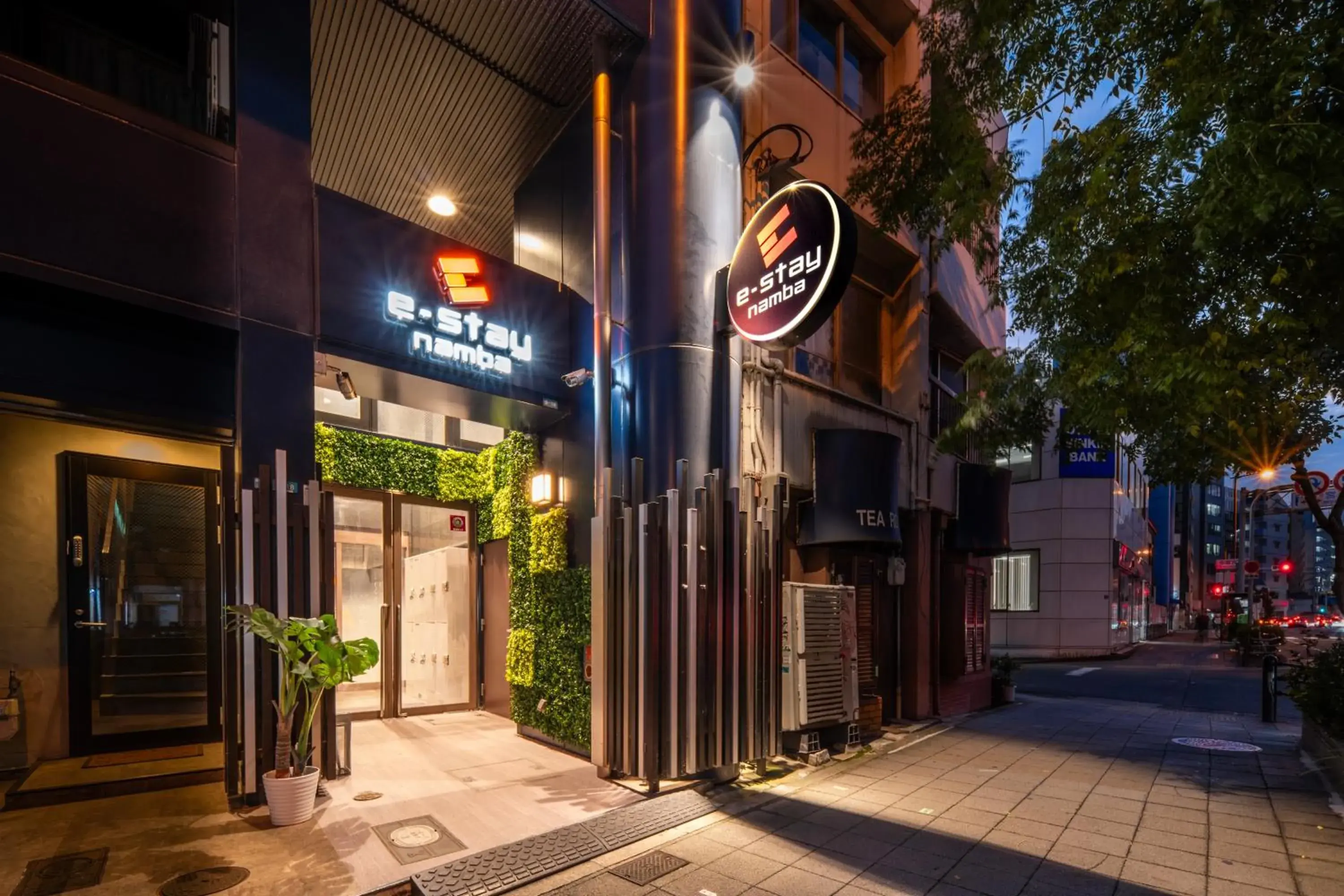 Property building in e-stay namba Property building in e-stay namba