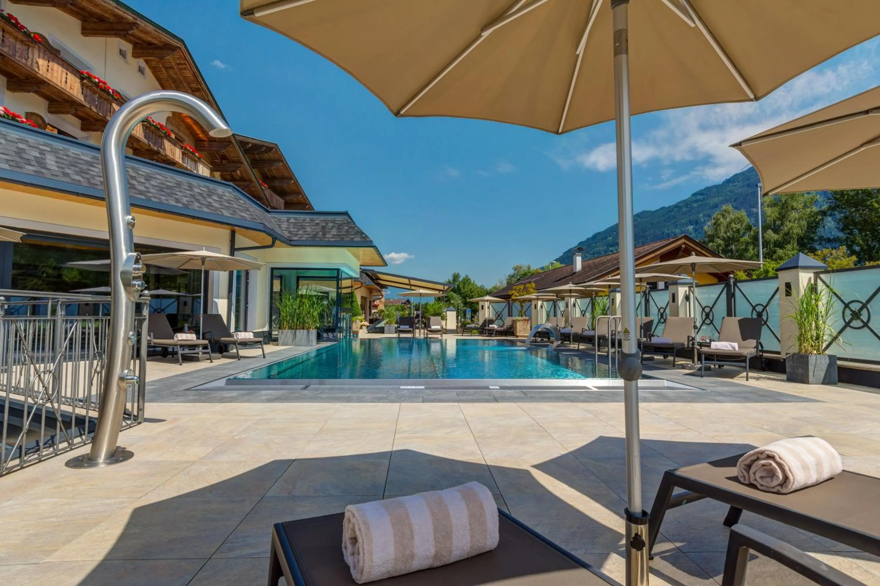 Swimming pool in Hotel Post