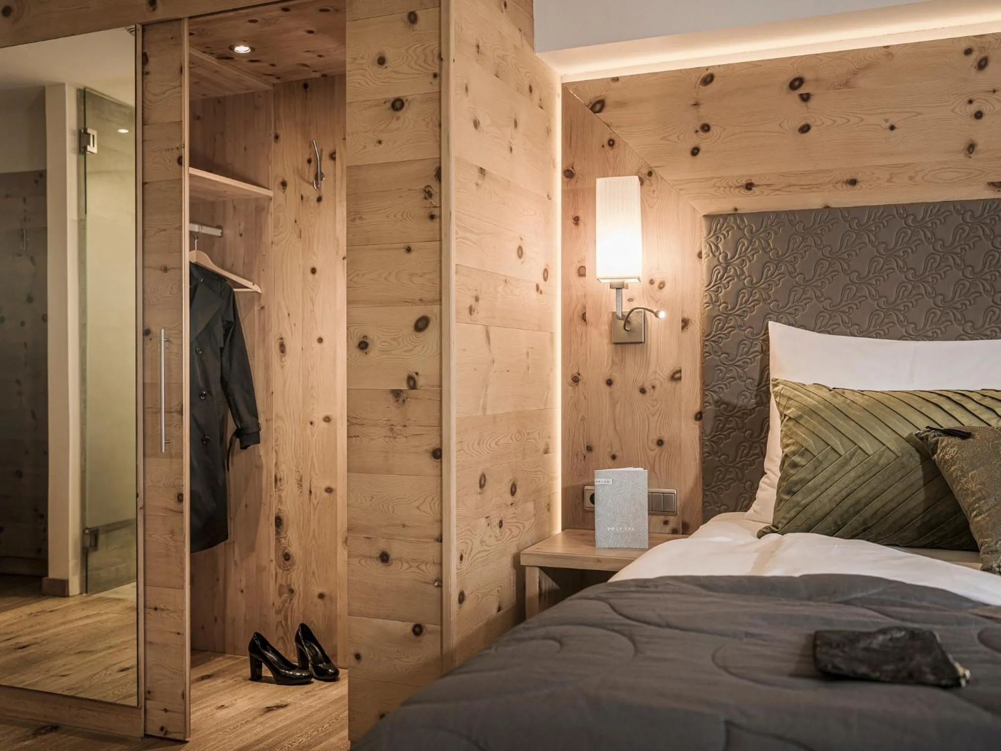 Bed in Hotel Post
