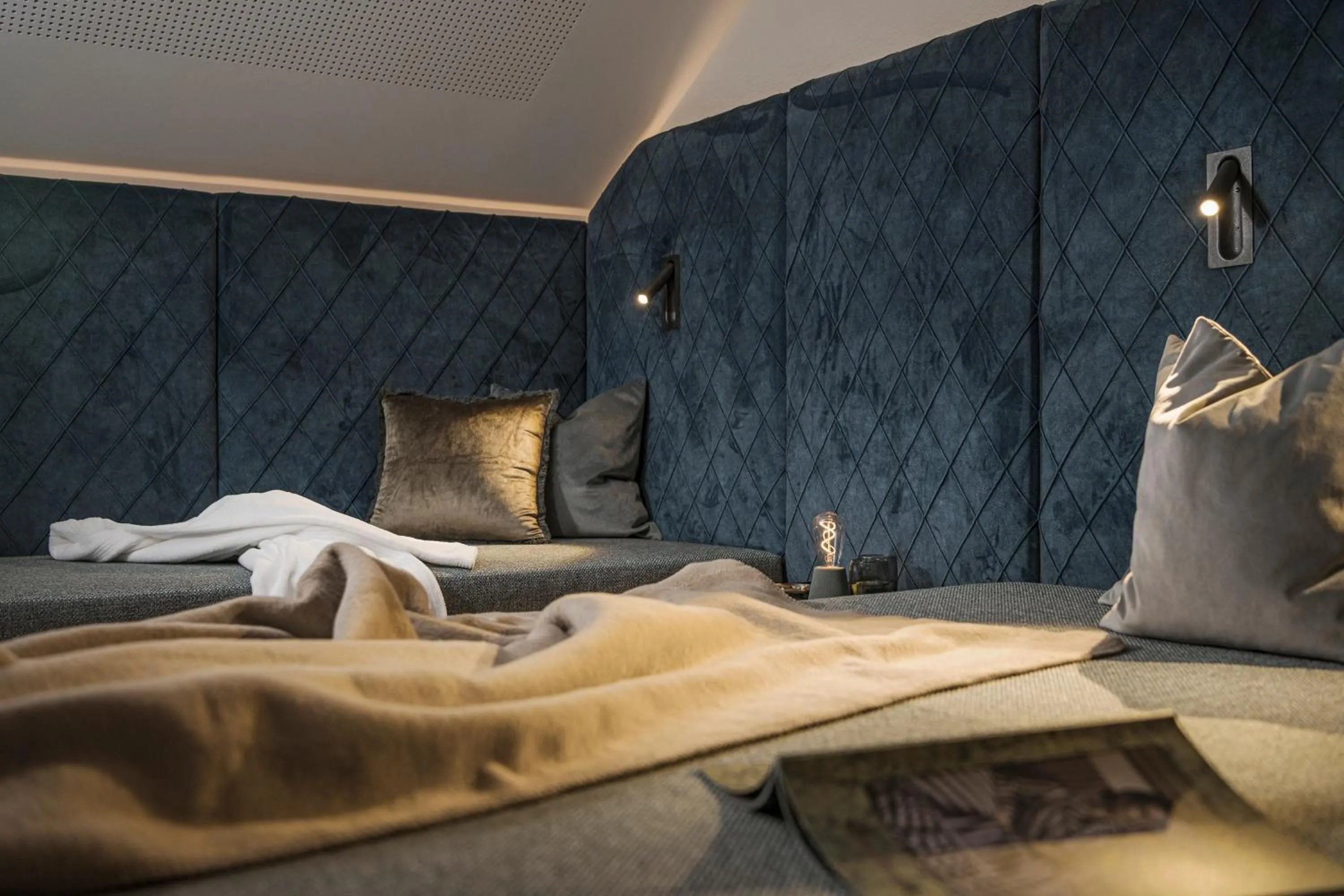 Bed in Hotel Post