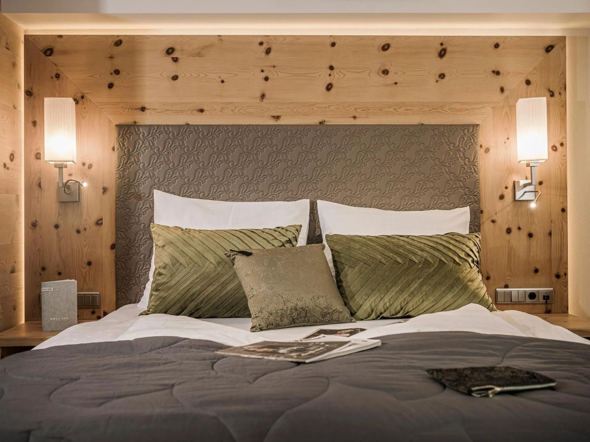 Bed in Hotel Post