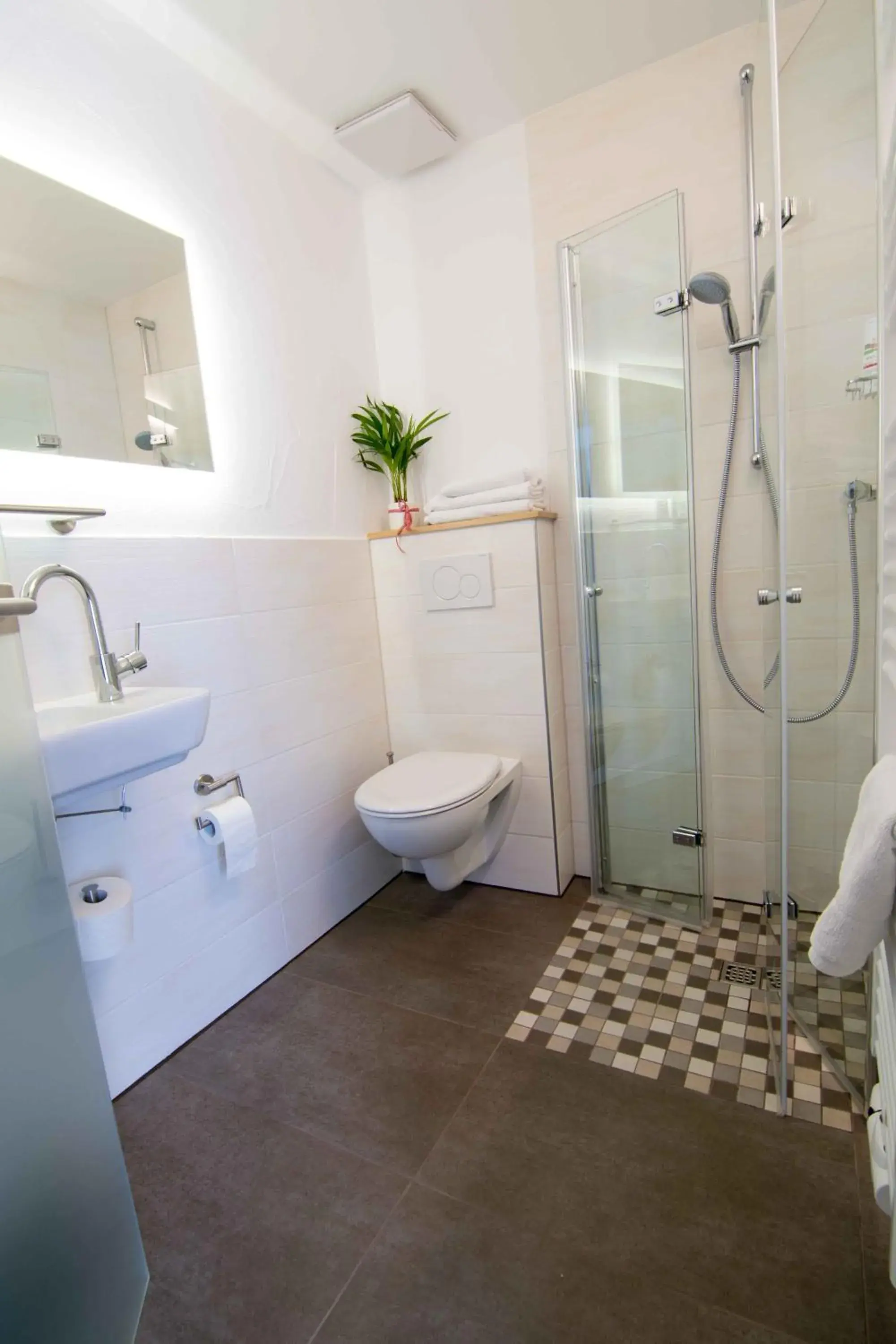 Deluxe Double Room with Balcony - single occupancy in Pension Klein Deluxe Double Room with Balcony - single occupancy in Pension Klein