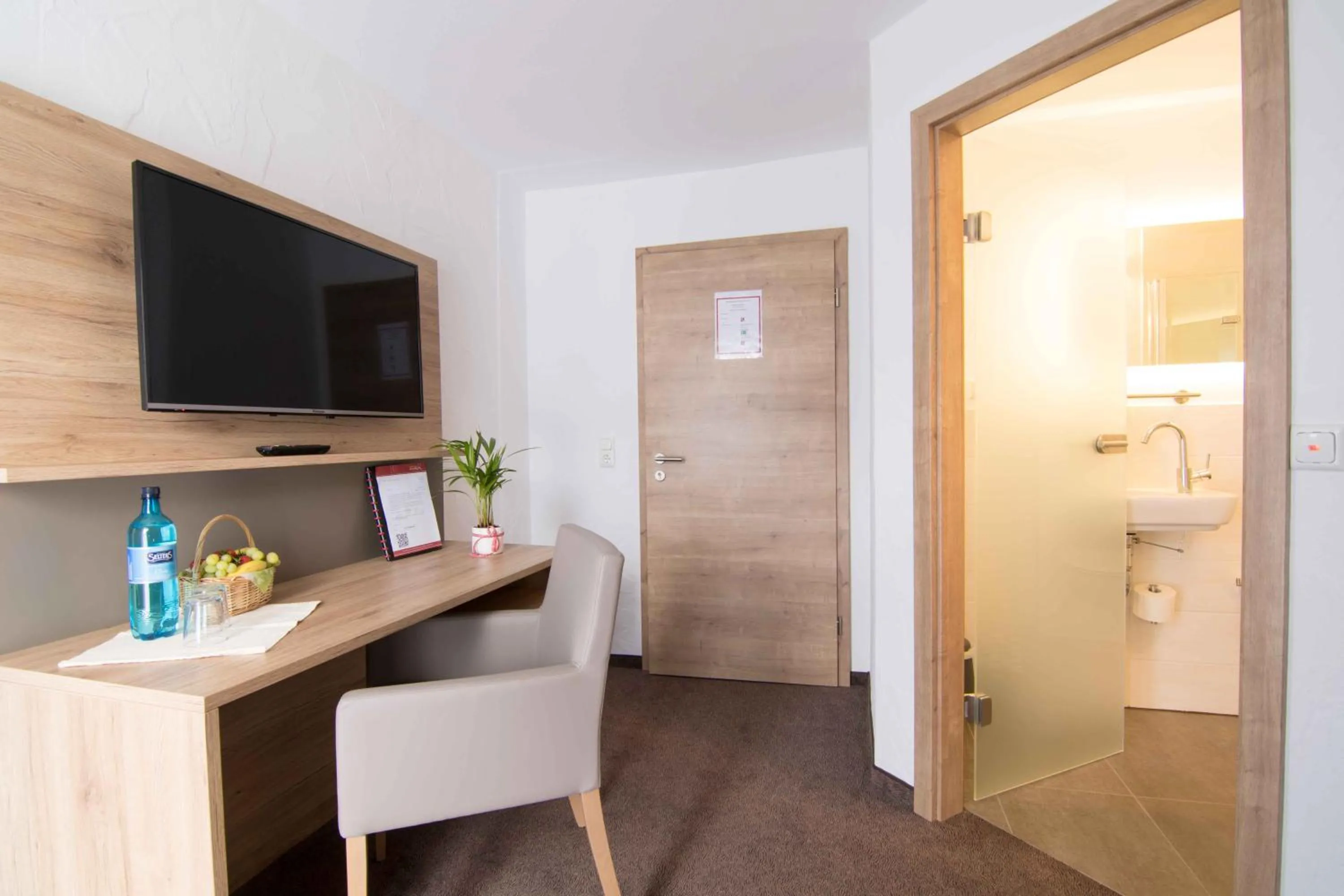 Photo of the whole room in Pension Klein