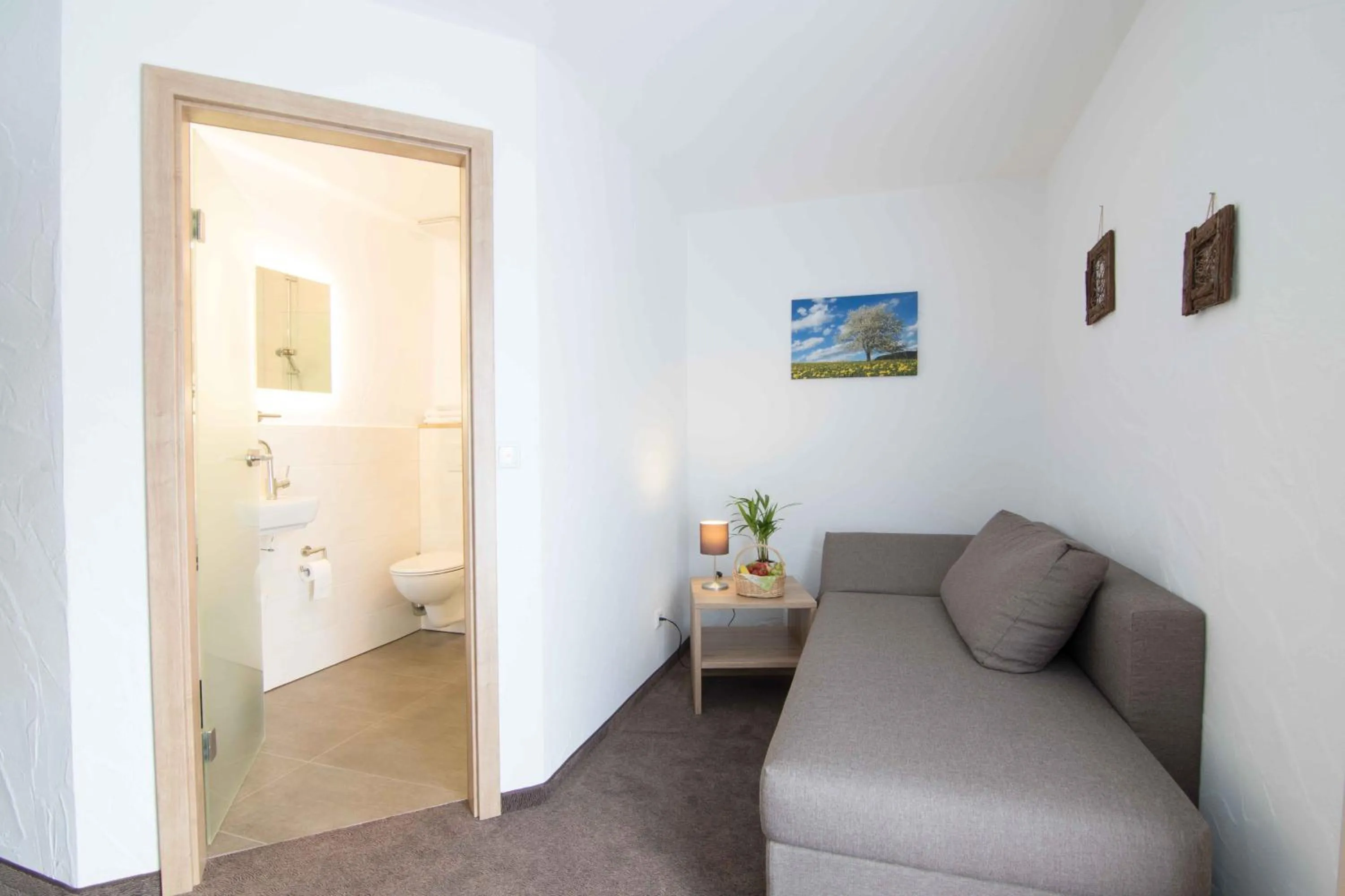 Photo of the whole room in Pension Klein