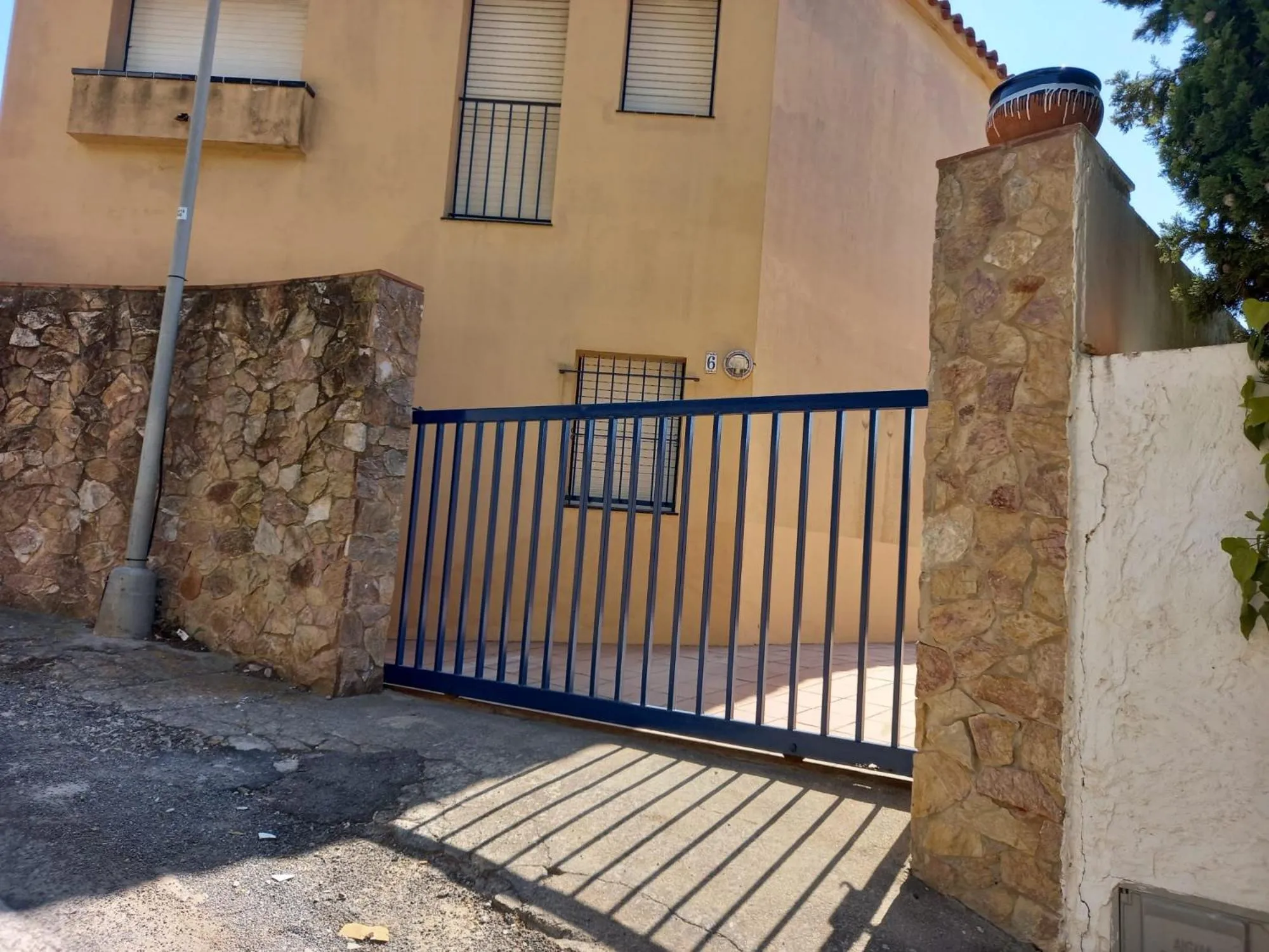 Property building in Apartamentos Marblau