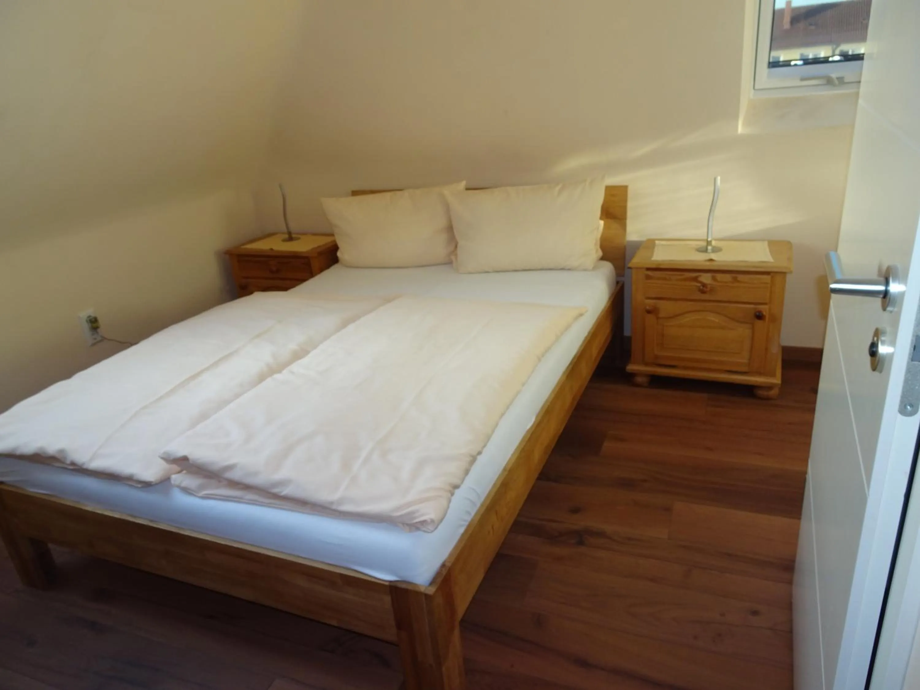 Photo of the whole room, Bed in Hotel & Weinstube Restaurant Filling