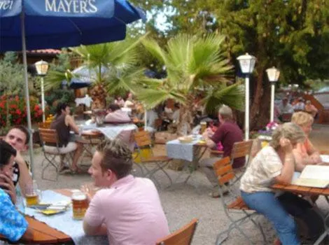 People in Hotel & Weinstube Restaurant Filling