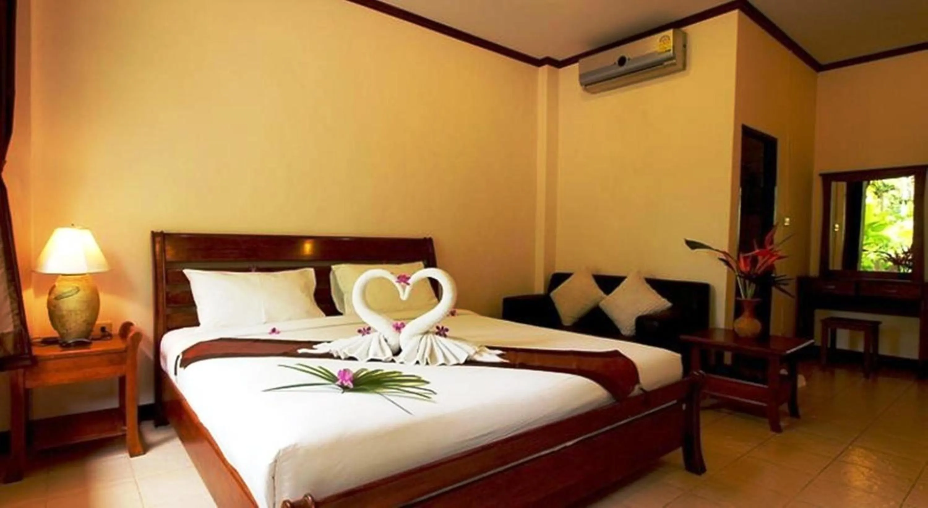 Bed in Seabreeze Hotel Kohchang